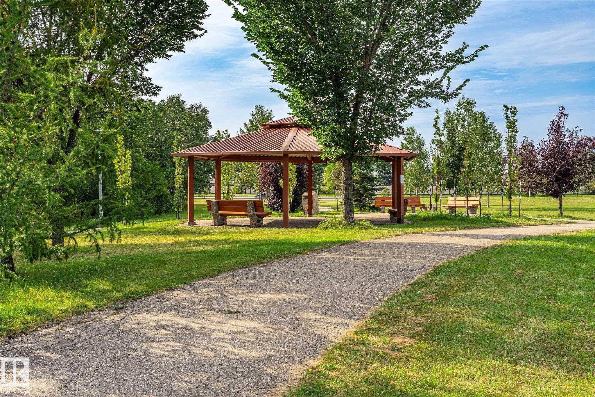 17610 96 Avenue Nw, Edmonton, AB