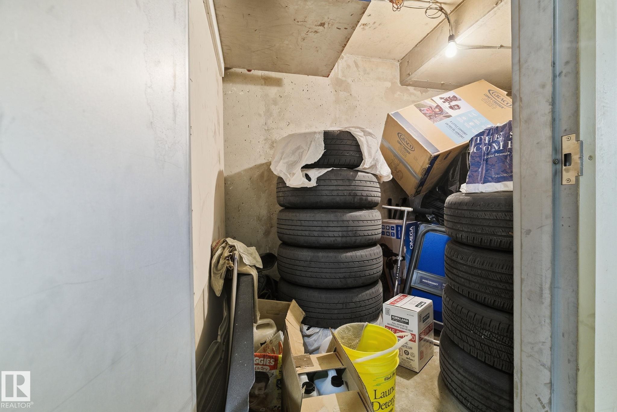 Image quality insufficient for description - 424 1510 Watt Drive, Edmonton, AB