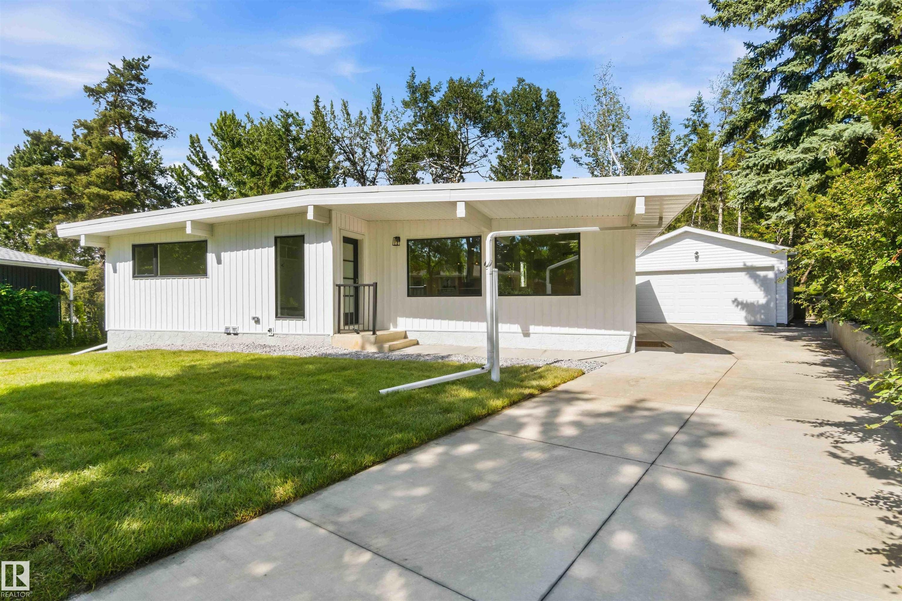 19 Greenbrier Crescent, St. Albert, AB