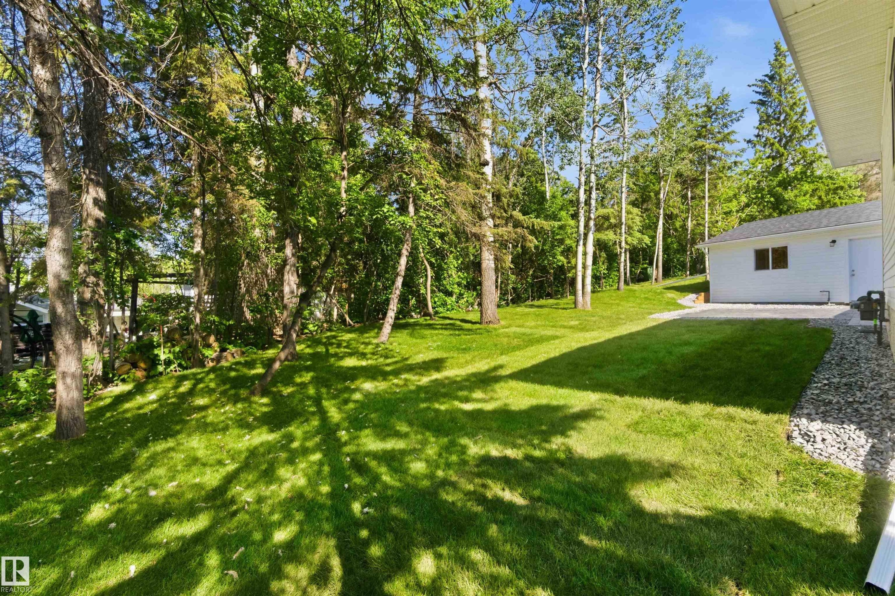 19 Greenbrier Crescent, St. Albert, AB