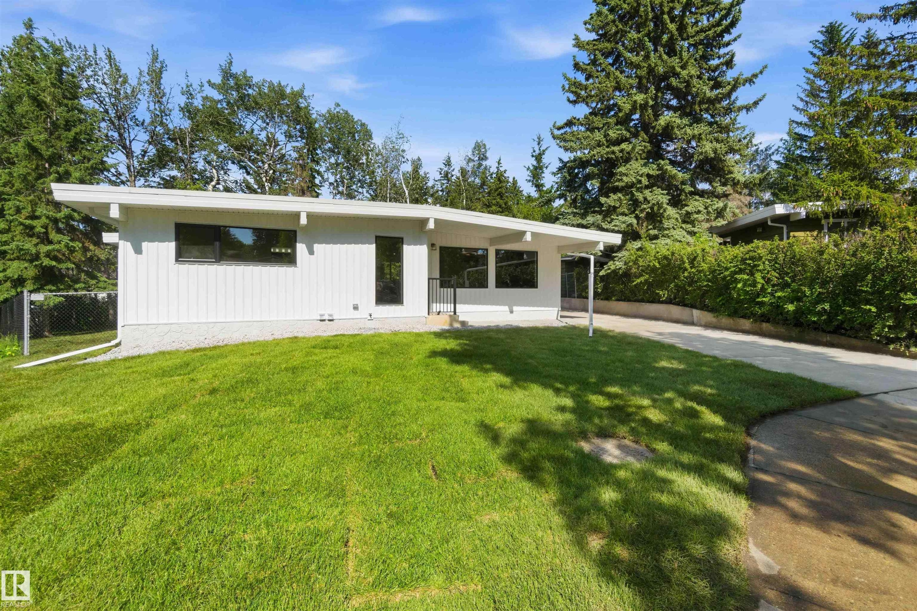 19 Greenbrier Crescent, St. Albert, AB