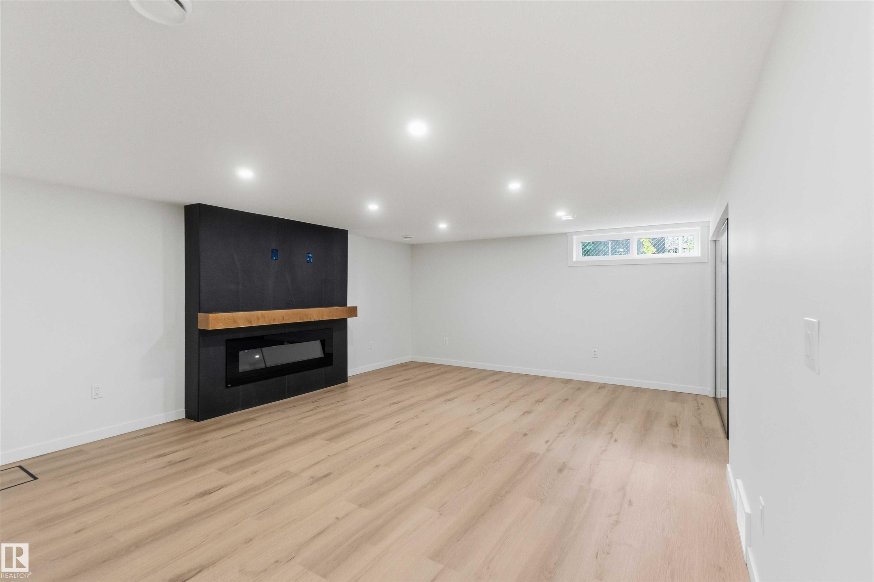 19 Greenbrier Crescent, St. Albert, AB