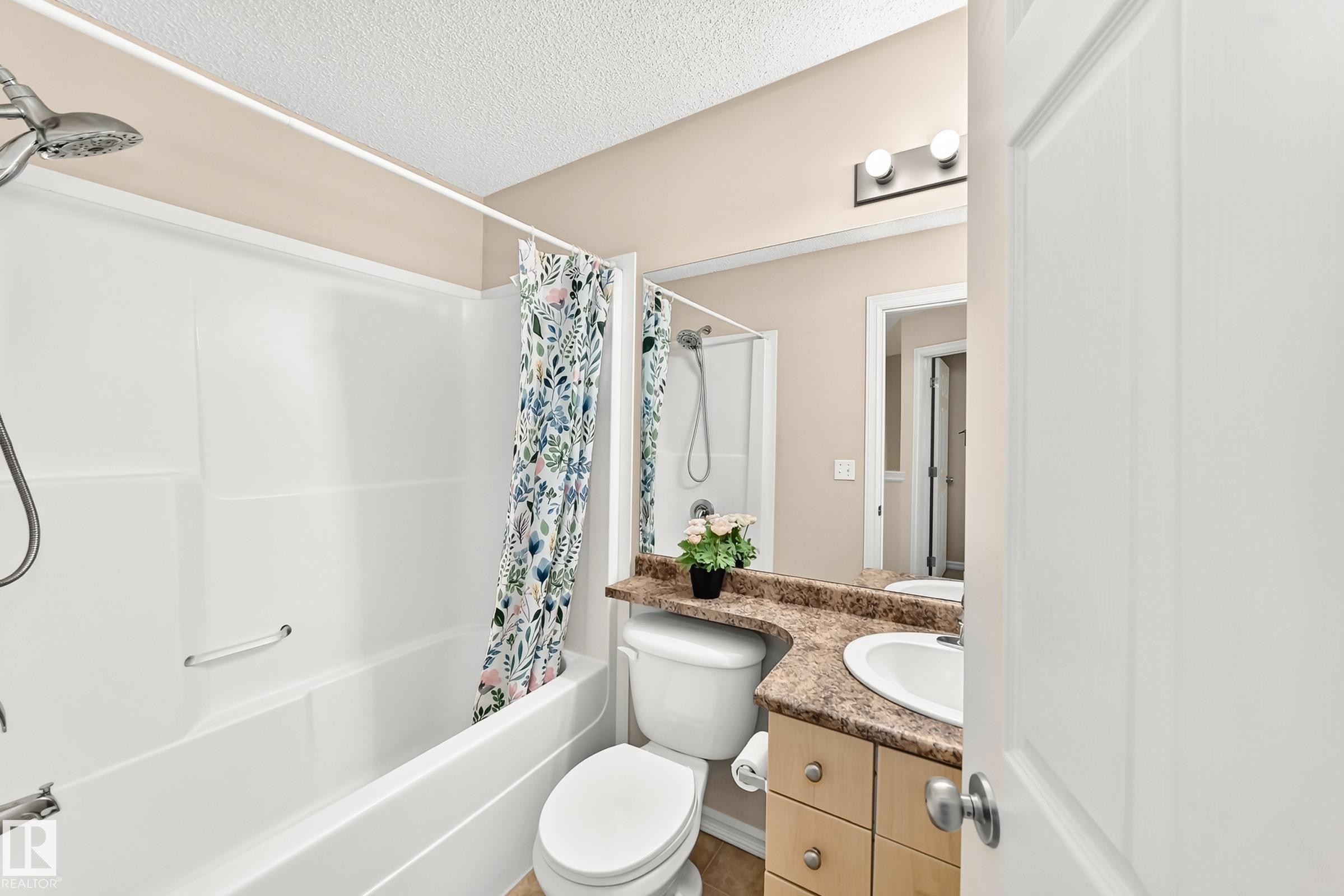 17408 87 Street, Edmonton, AB