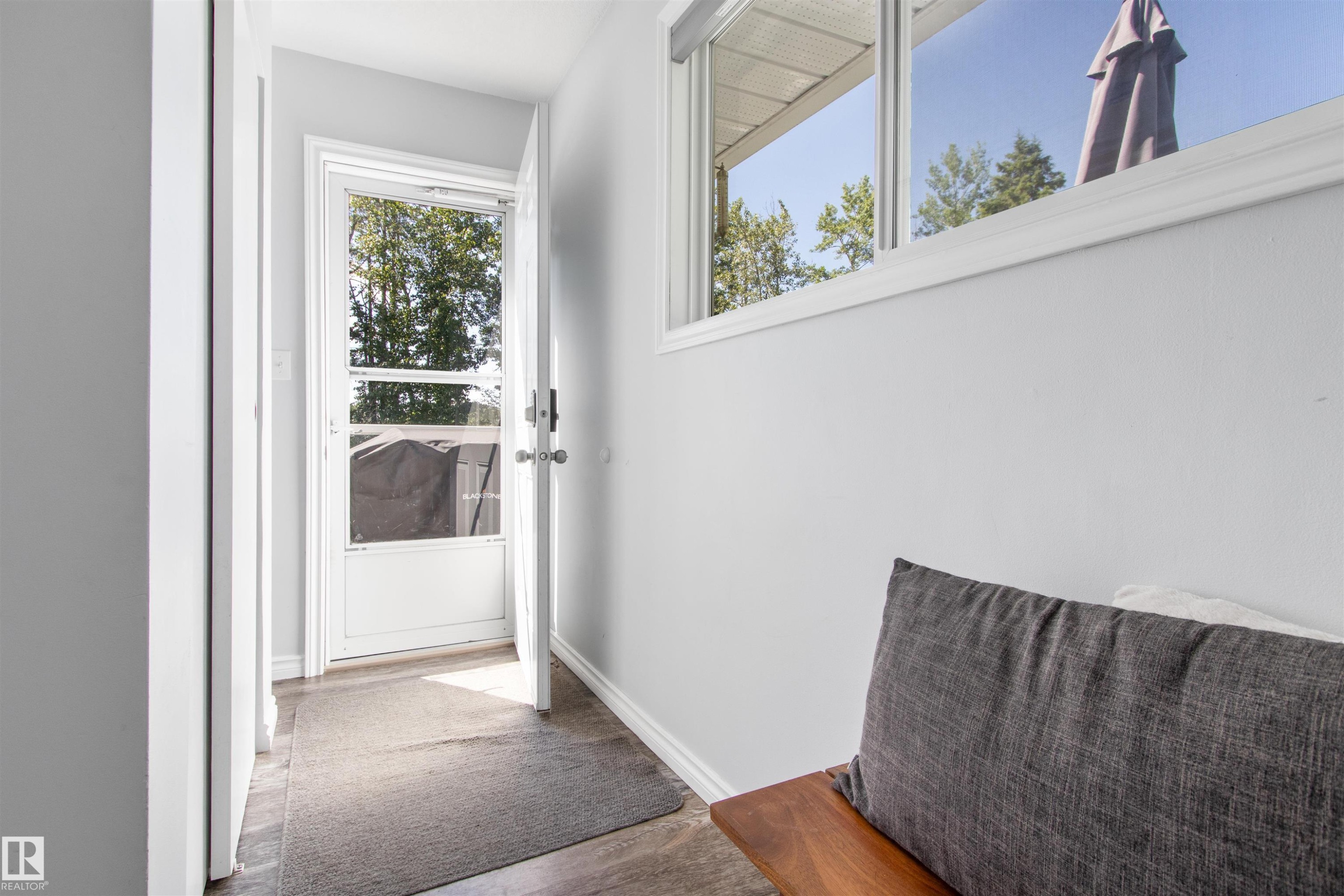 310 Hwy 13 E, Alder Flats, AB