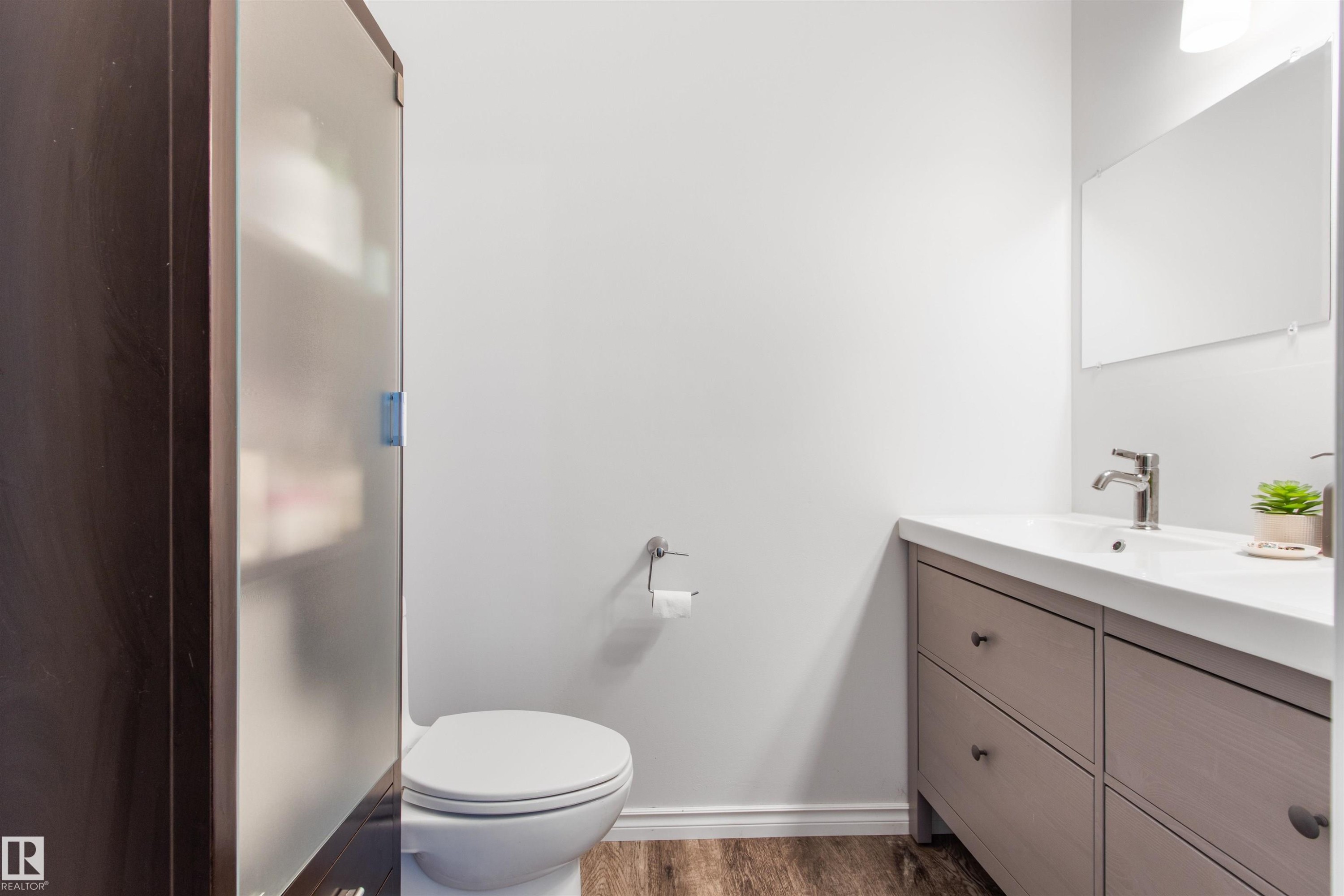 310 Hwy 13 E, Alder Flats, AB