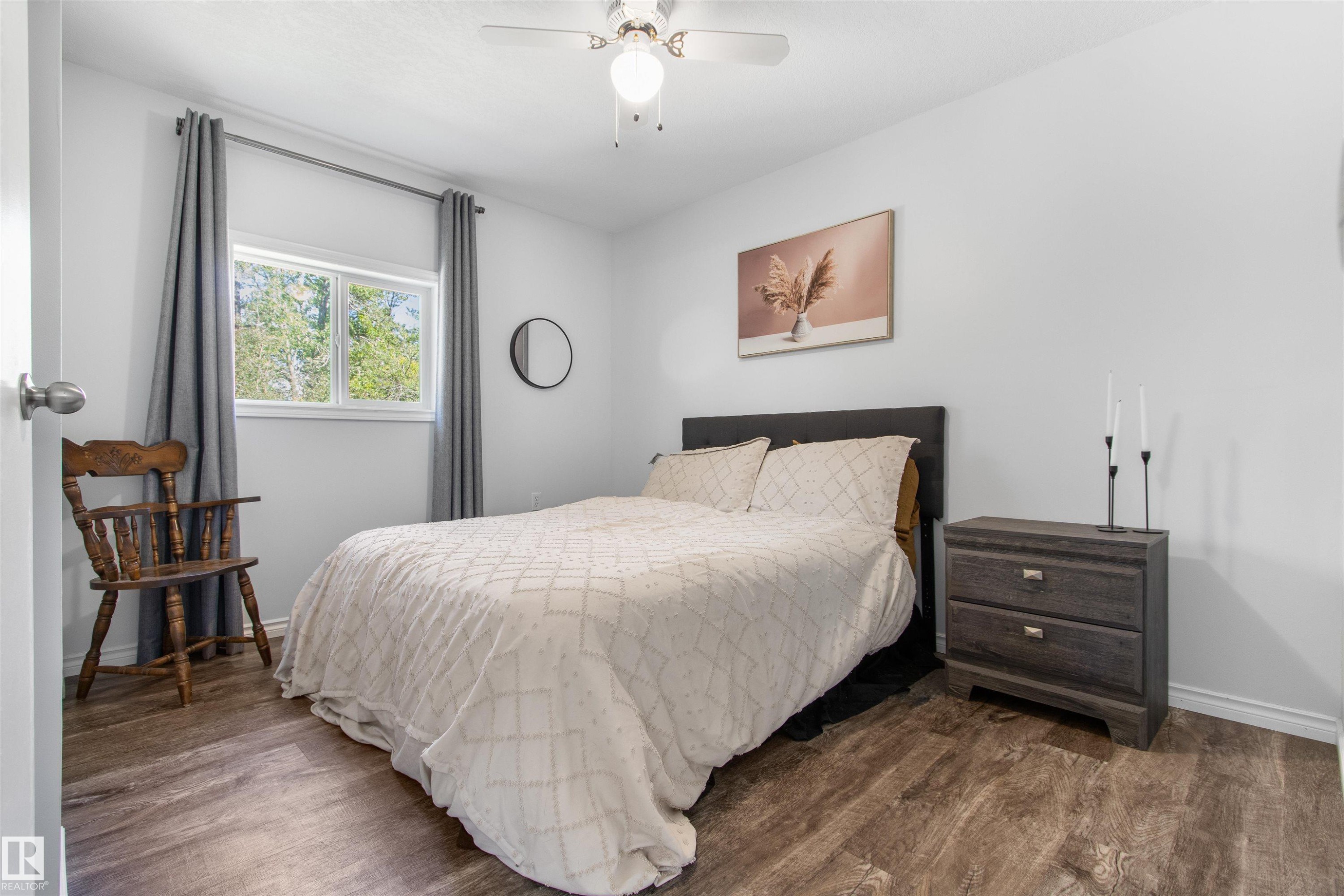 310 Hwy 13 E, Alder Flats, AB