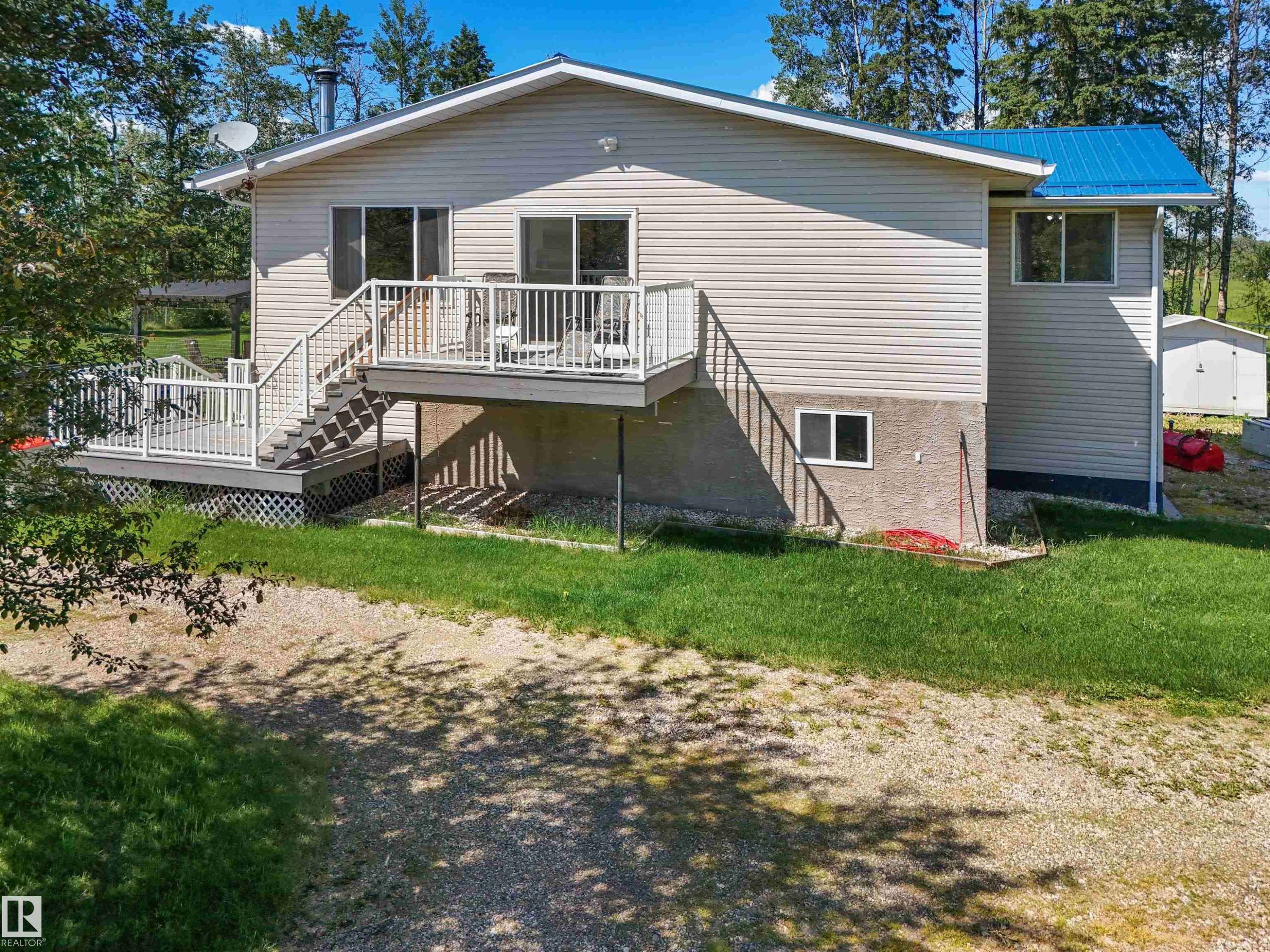 310 Hwy 13 E, Alder Flats, AB