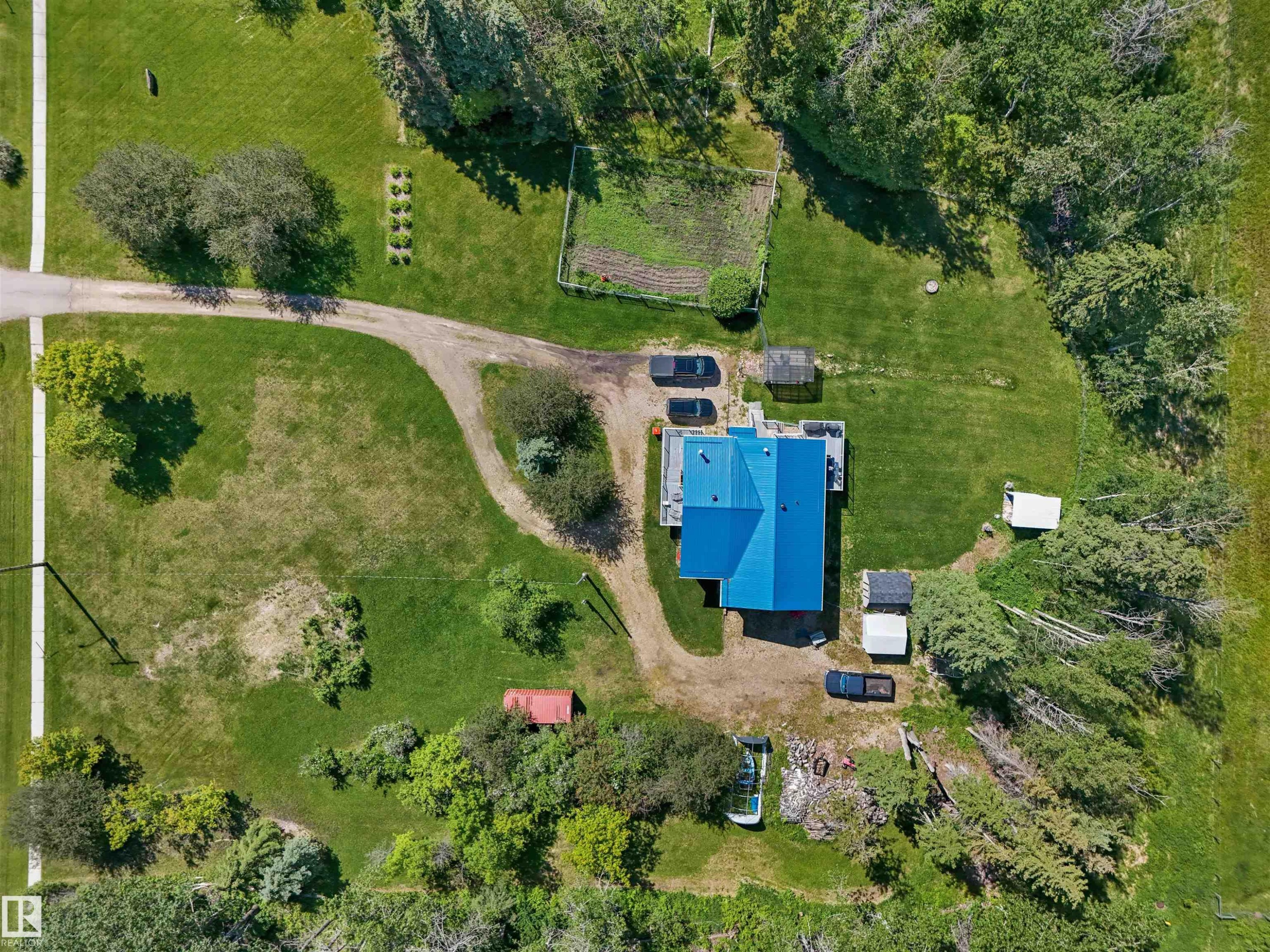 310 Hwy 13 E, Alder Flats, AB