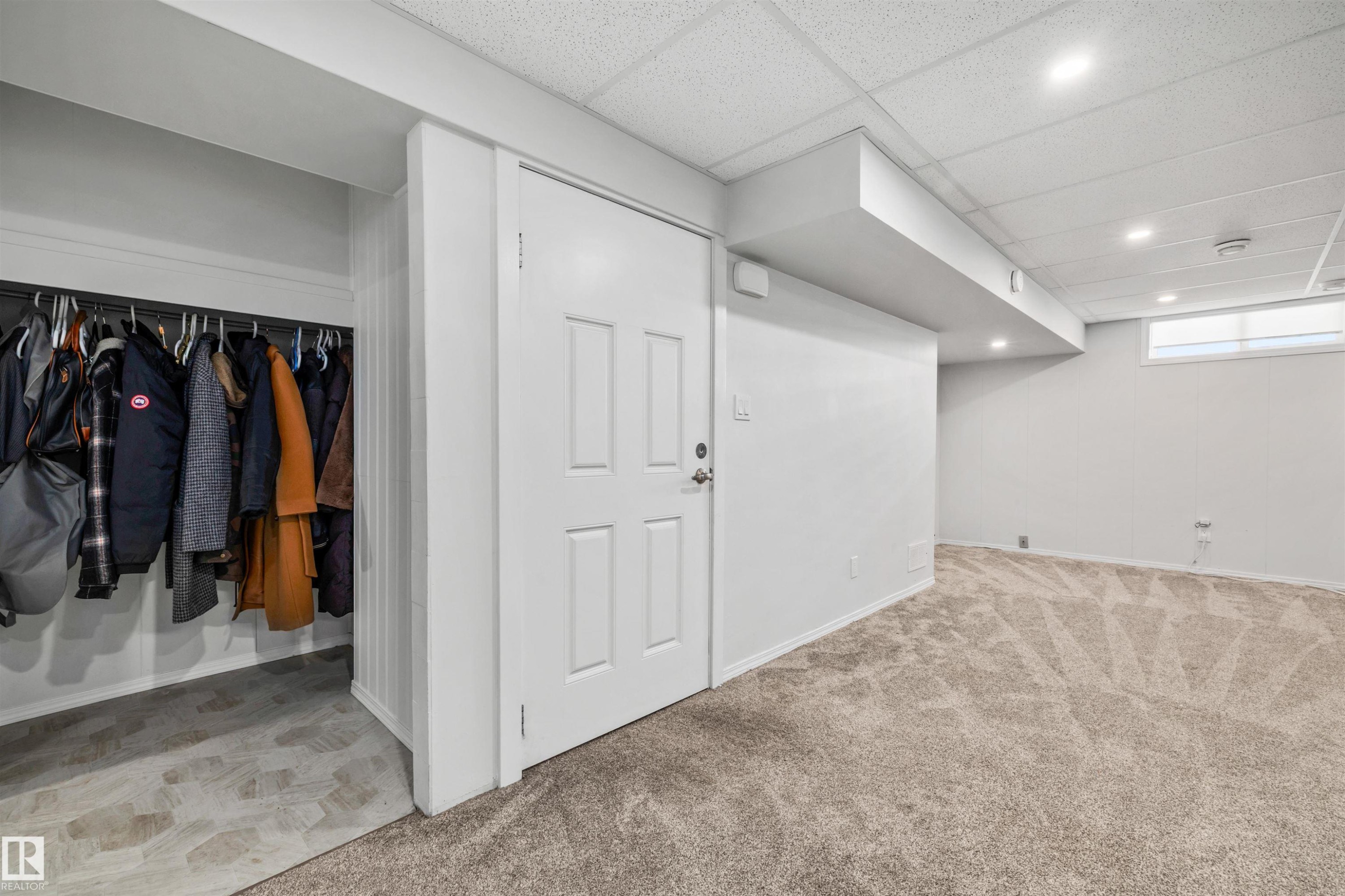 10130 62 Street, Edmonton, AB - Indoor