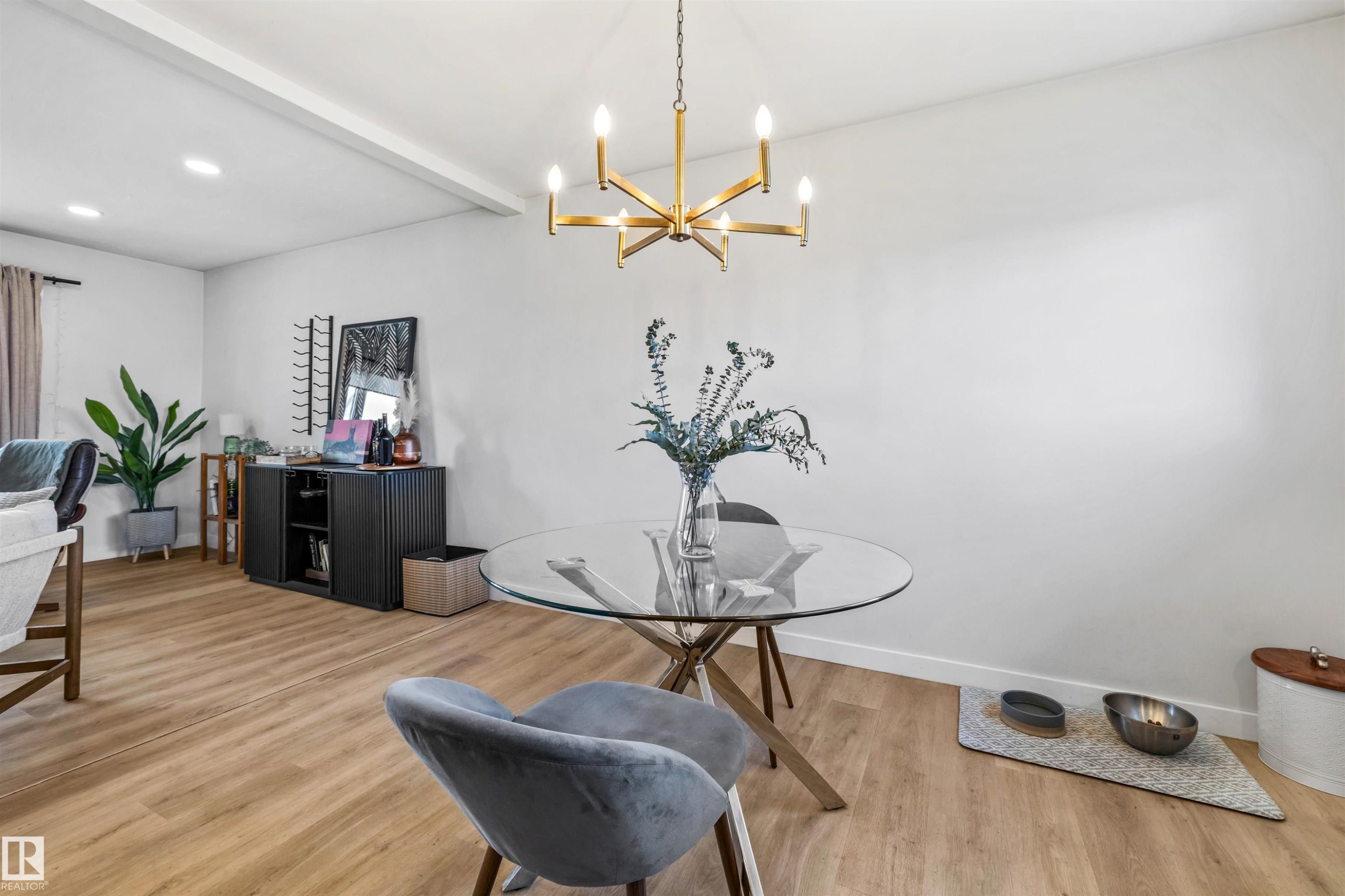 10130 62 Street, Edmonton, AB - Indoor