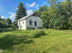 4916 50 Avenue Redwater, AB T0A 2W0