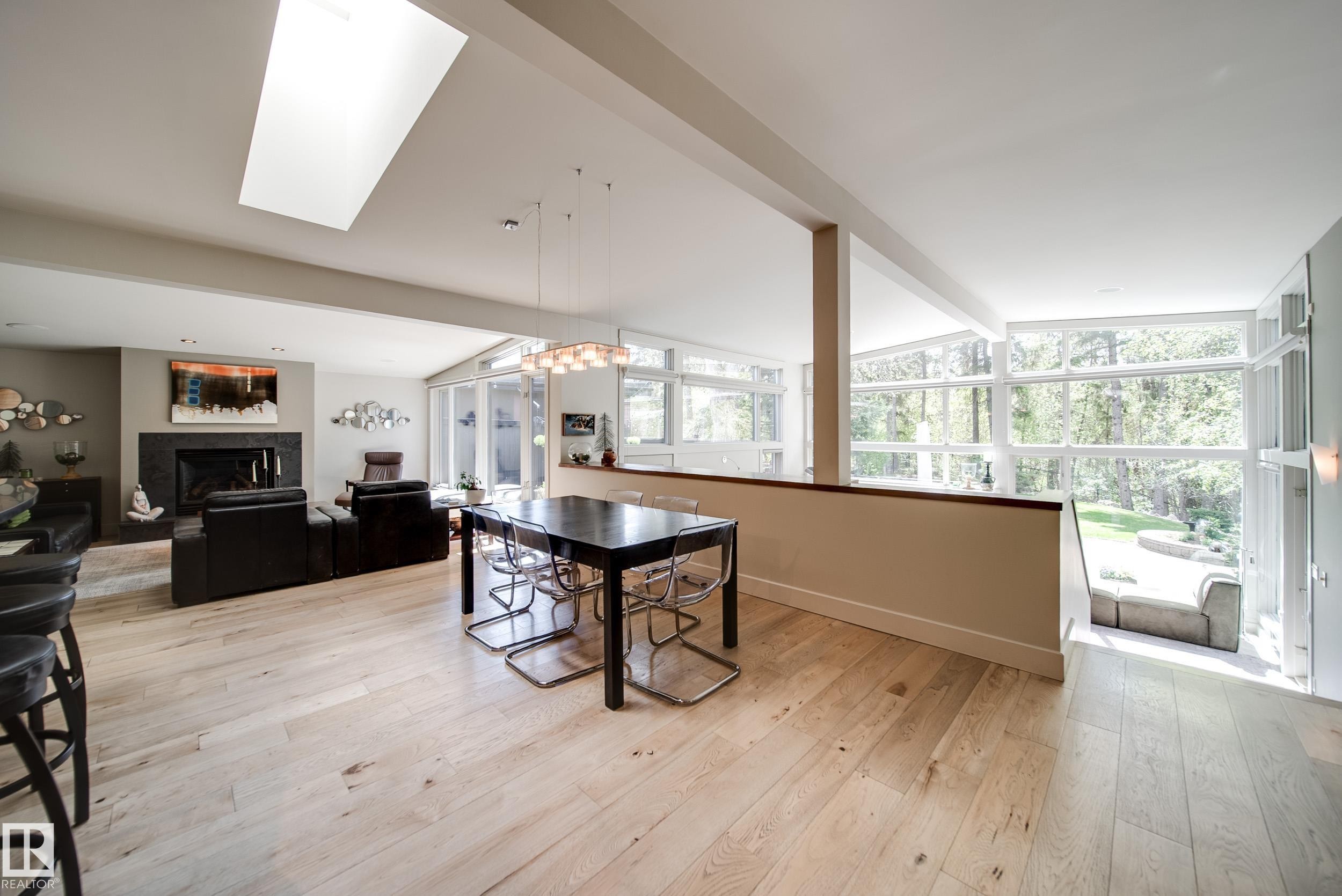 14511 Mackenzie Drive, Edmonton, AB - Indoor