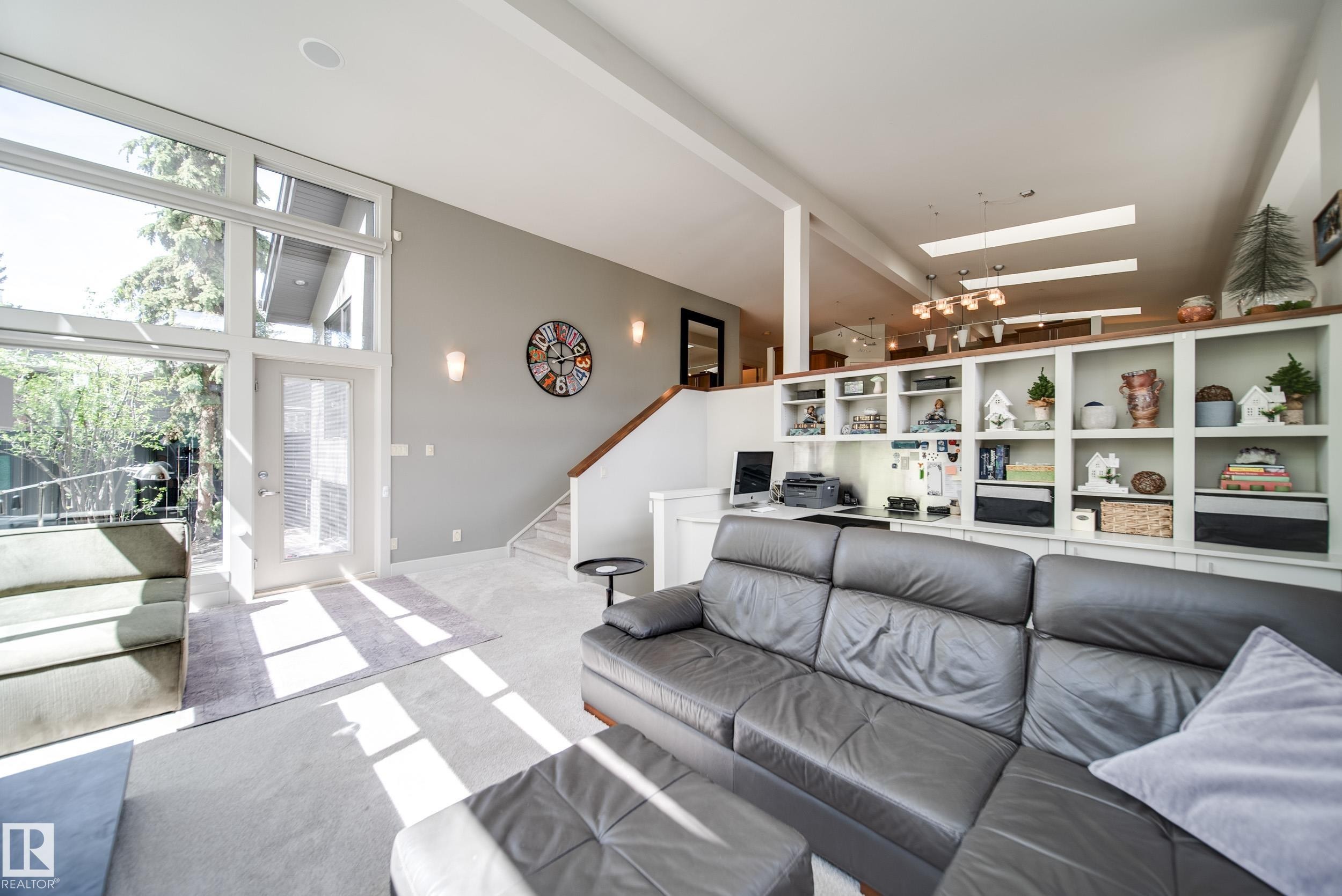 14511 Mackenzie Drive, Edmonton, AB - Indoor