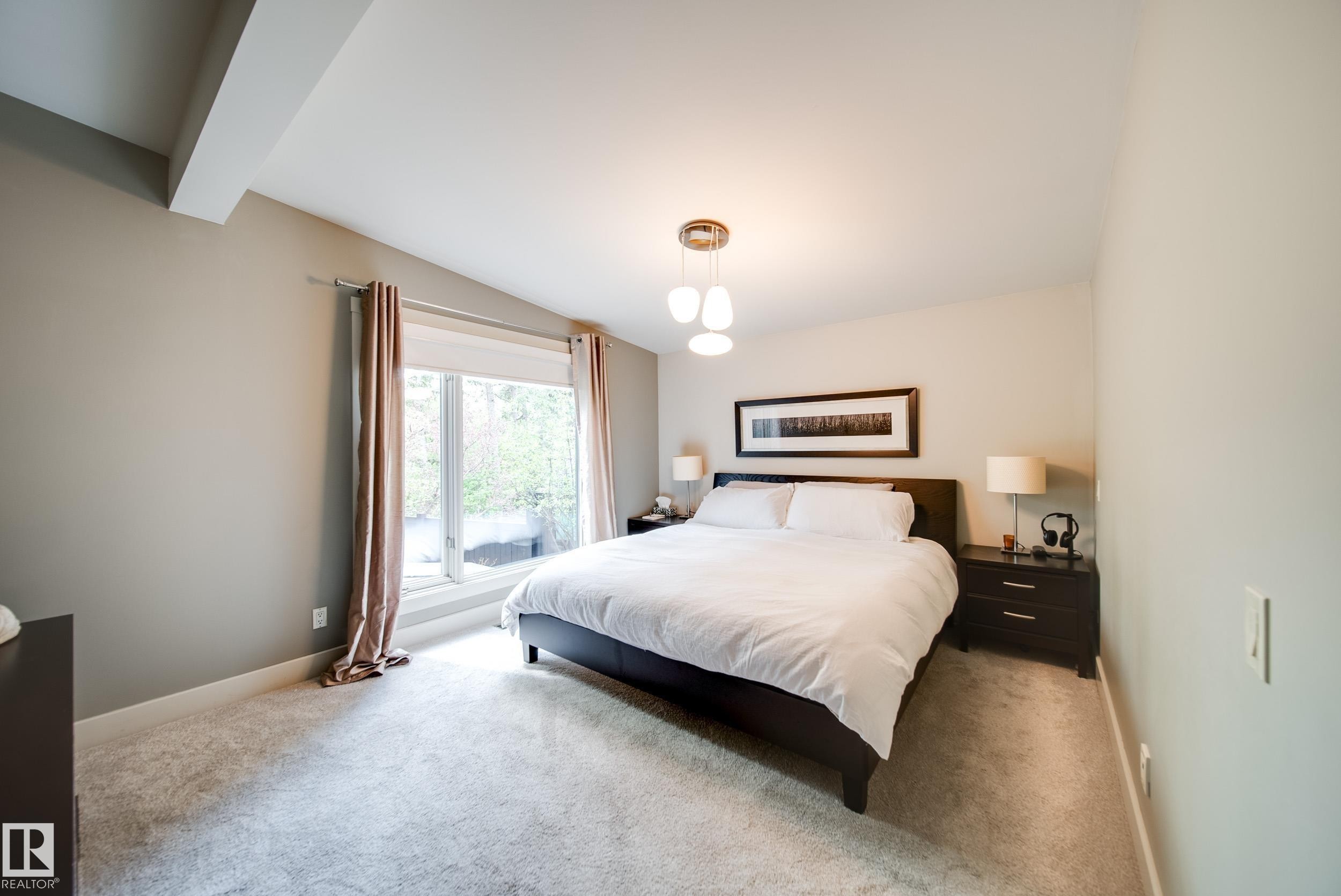 14511 Mackenzie Drive, Edmonton, AB - Indoor Photo Showing Bedroom