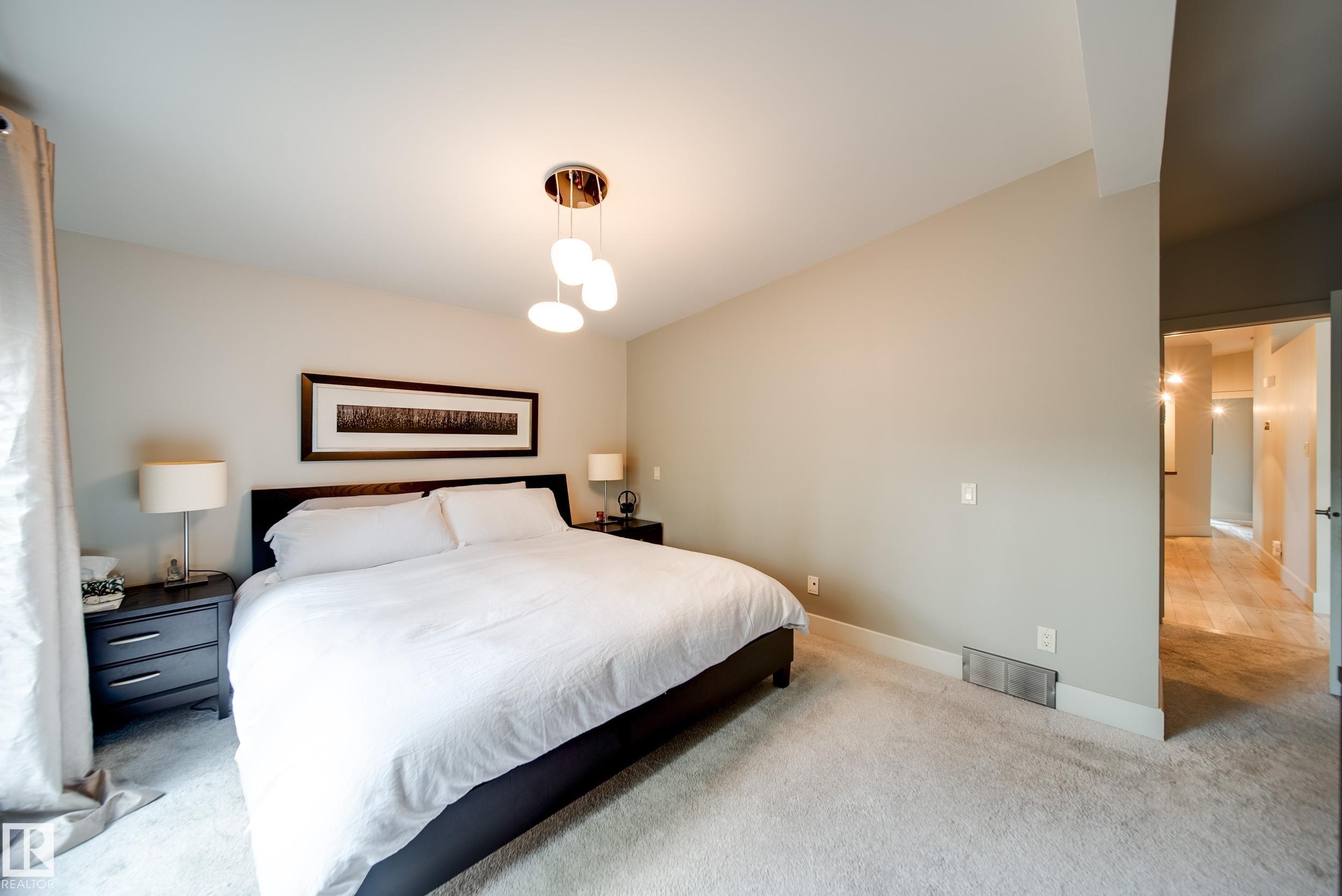 14511 Mackenzie Drive, Edmonton, AB - Indoor Photo Showing Bedroom