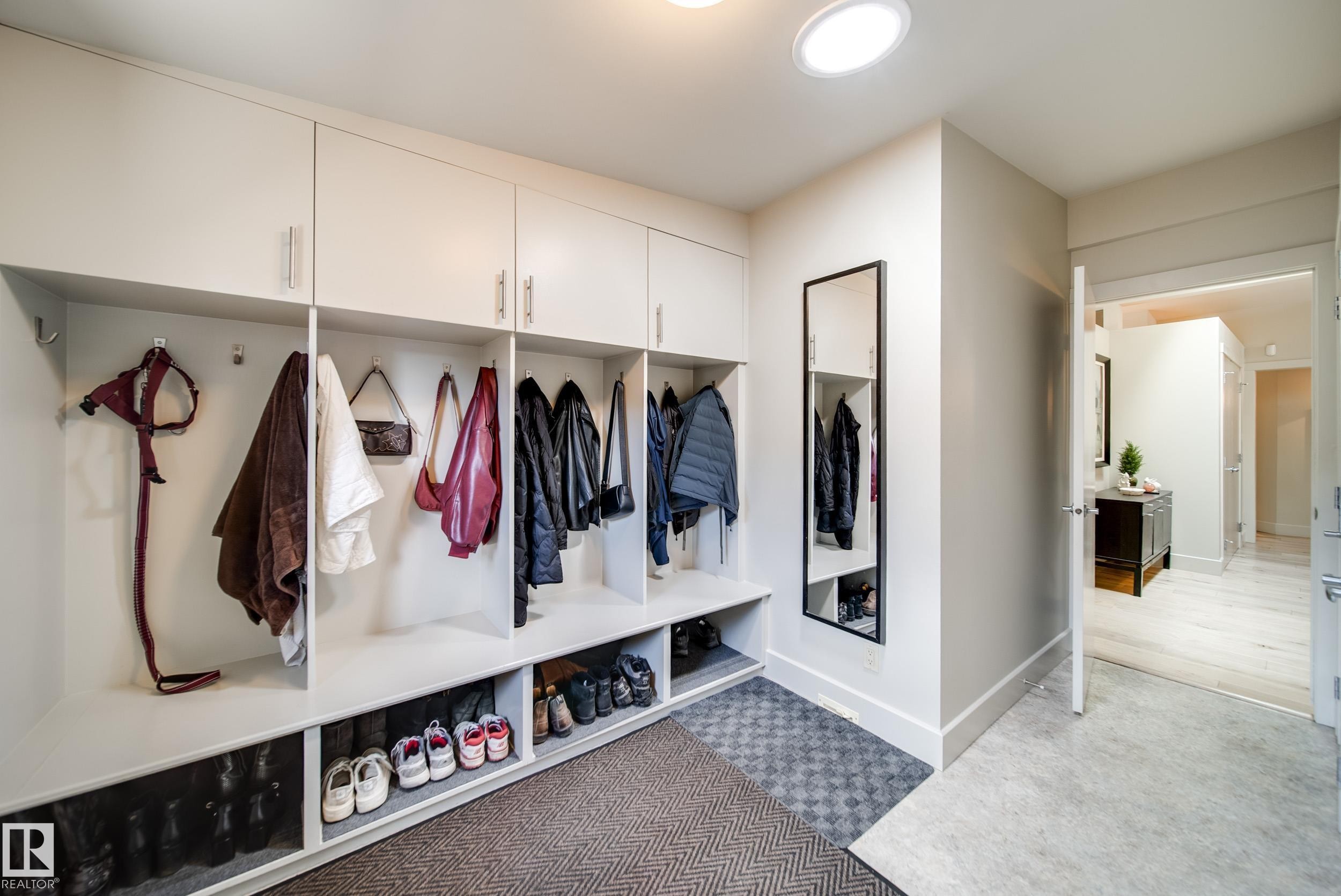 14511 Mackenzie Drive, Edmonton, AB - Indoor