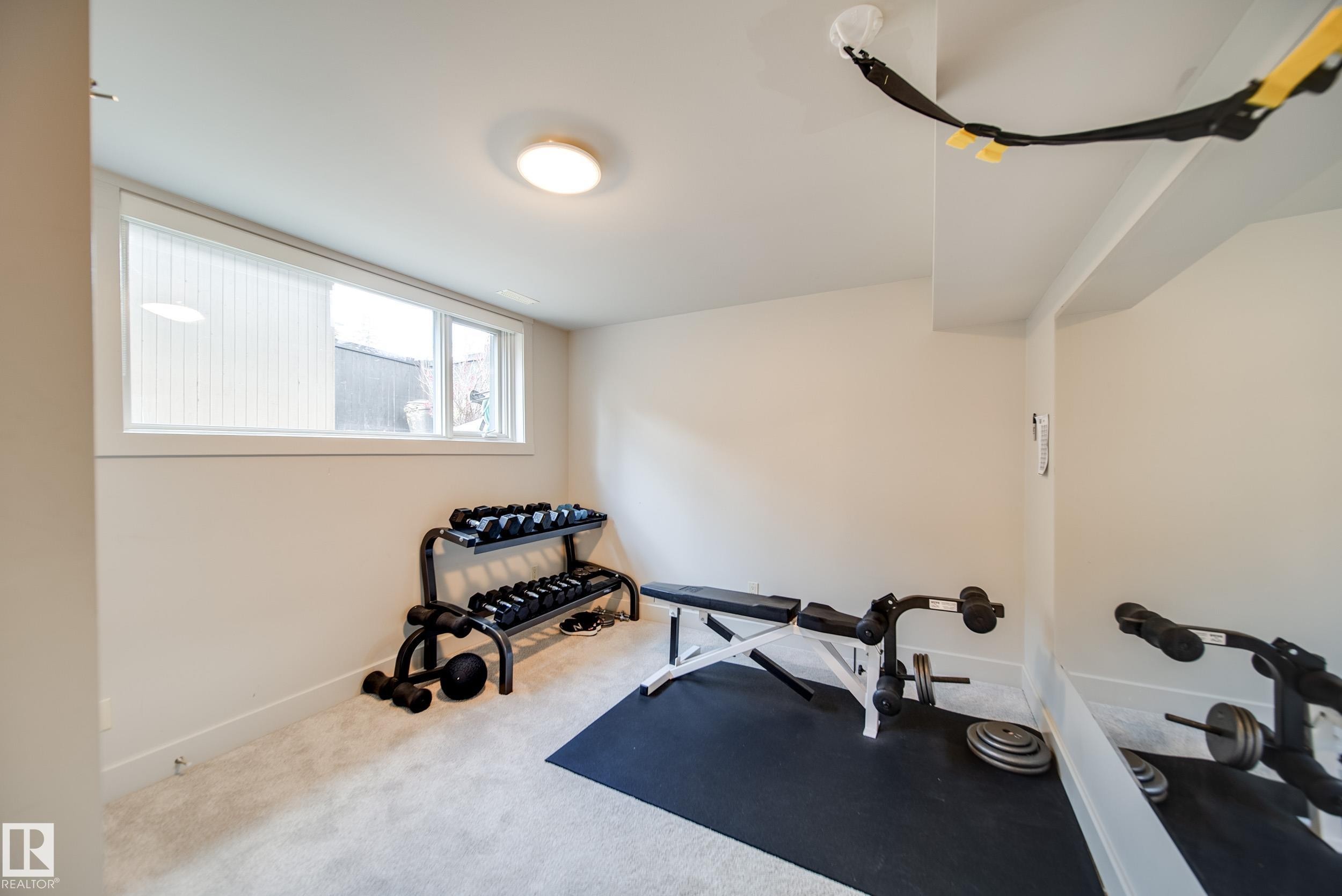 14511 Mackenzie Drive, Edmonton, AB - Indoor Photo Showing Gym Room