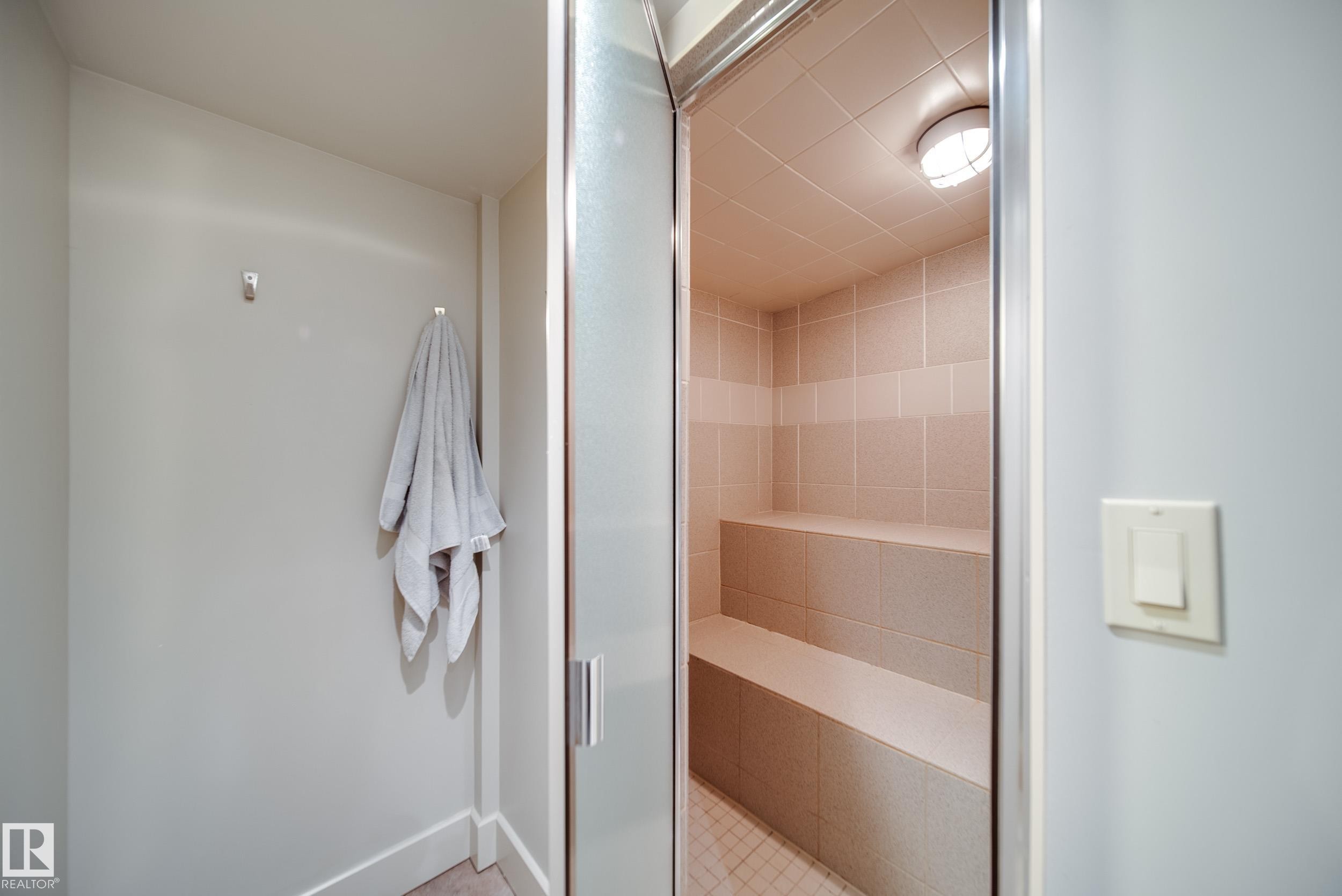 14511 Mackenzie Drive, Edmonton, AB - Indoor Photo Showing Bathroom