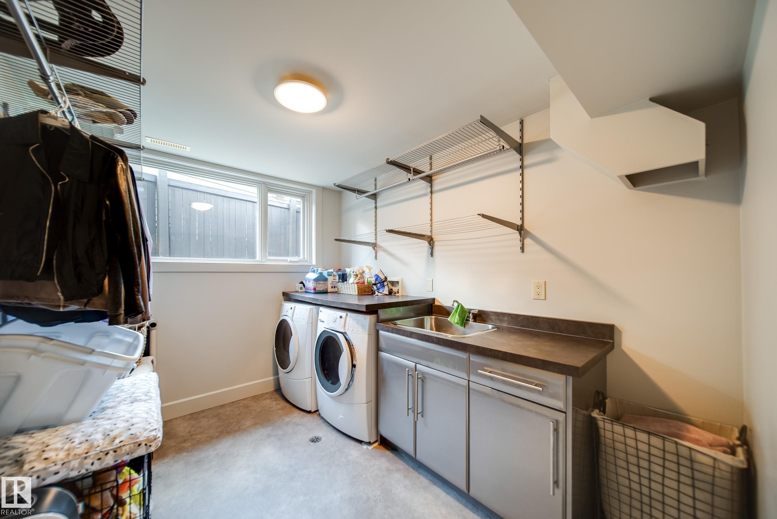 14511 Mackenzie Drive, Edmonton, AB - Indoor Photo Showing Laundry Room