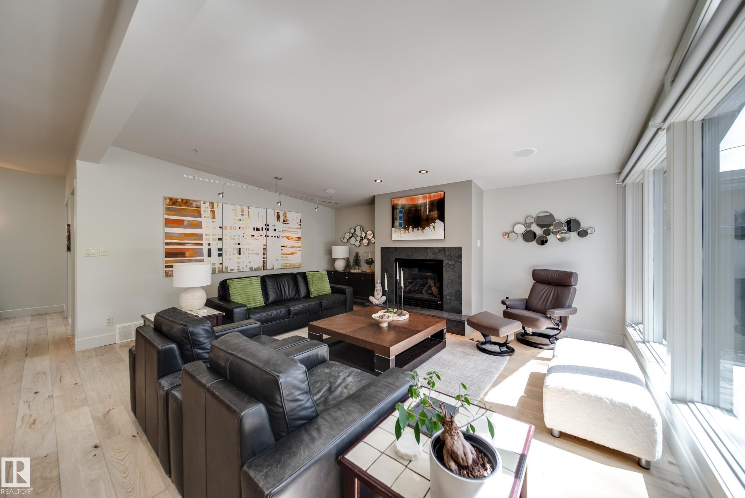 14511 Mackenzie Drive, Edmonton, AB - Indoor Photo Showing Living Room With Fireplace