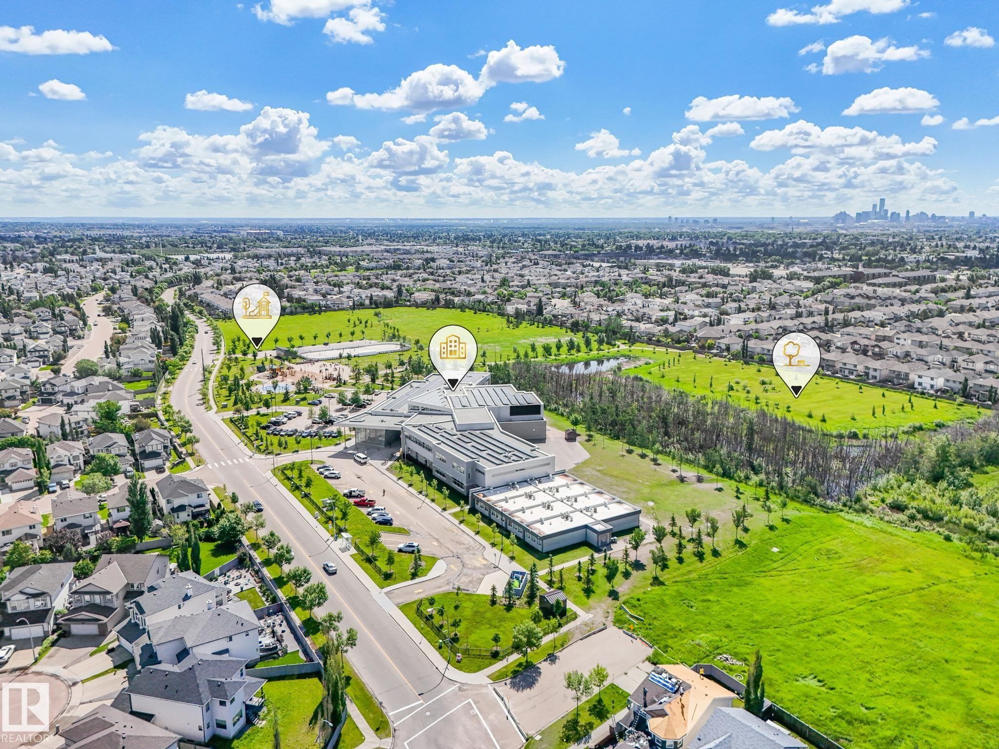 Walk to Hamie Hamdon School! - 14843 140 Street, Edmonton, AB