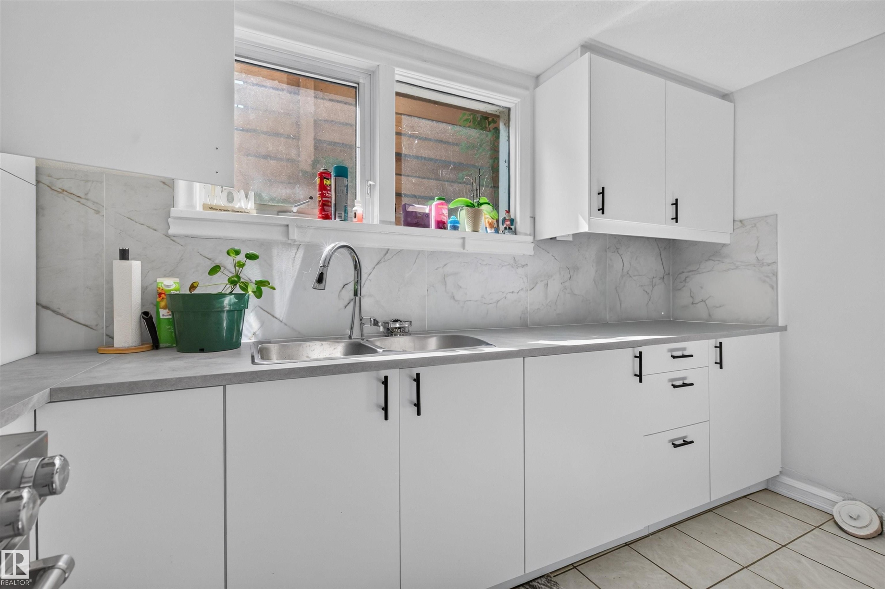 9741 72 Avenue, Edmonton, AB