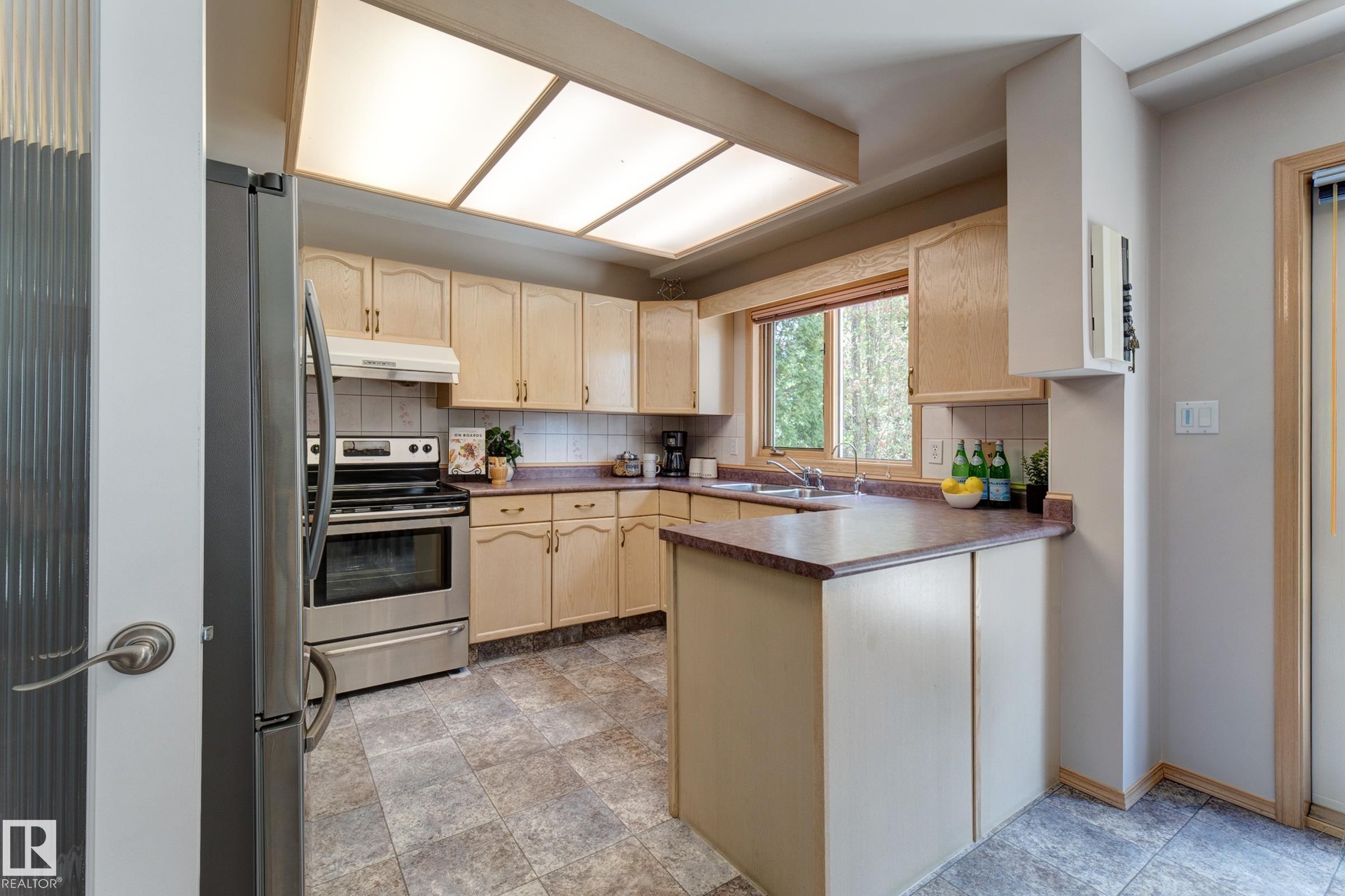 1108 112A Street, Edmonton, AB