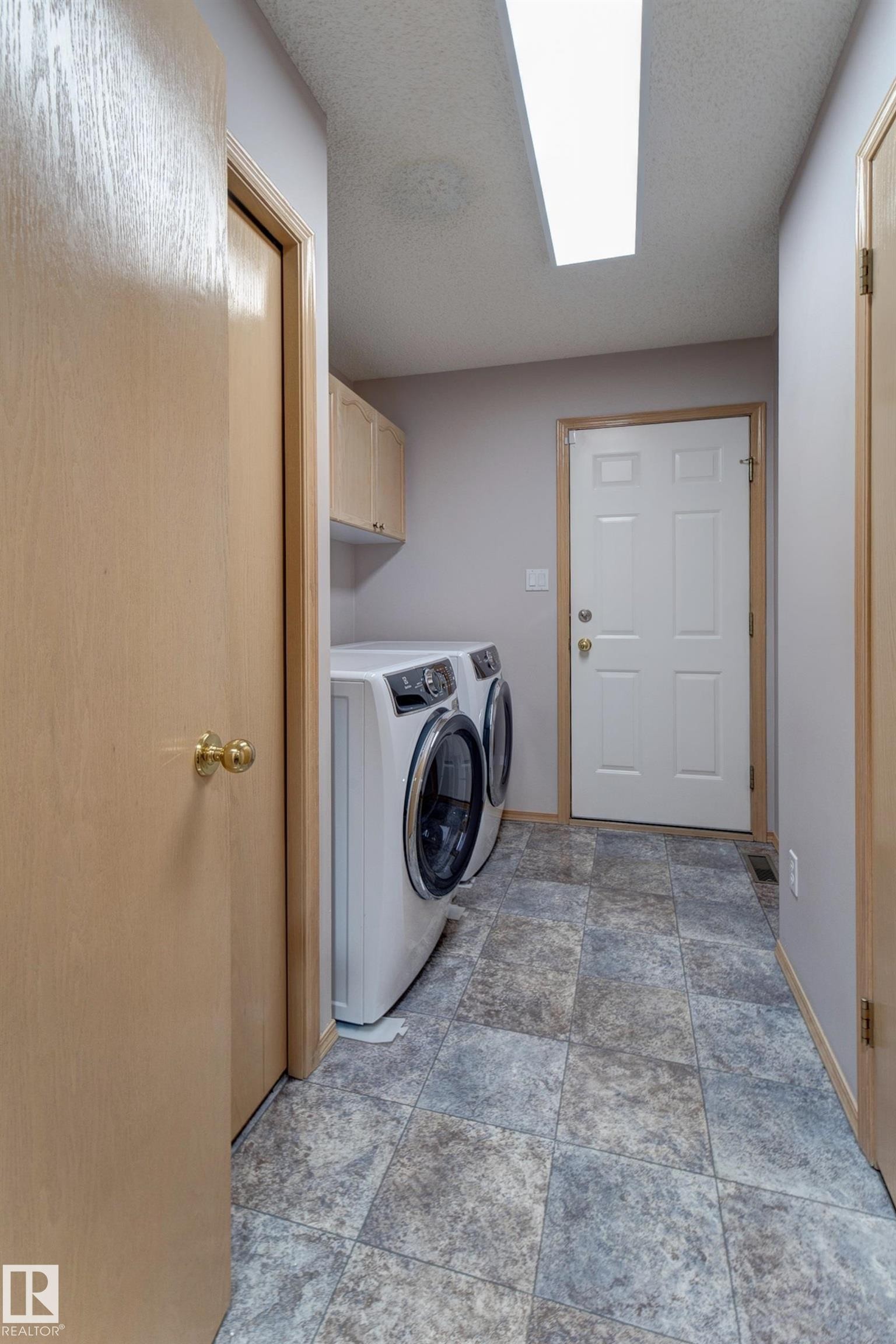 1108 112A Street, Edmonton, AB
