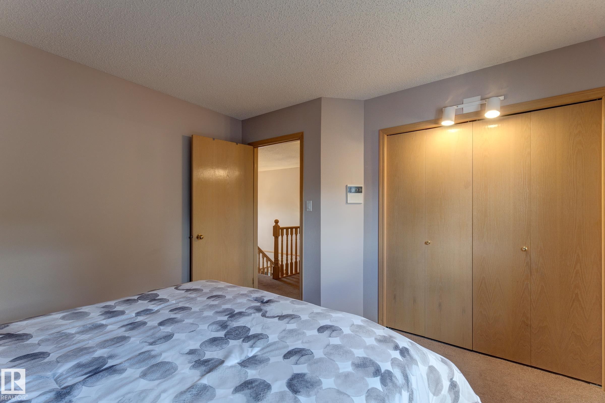 1108 112A Street, Edmonton, AB