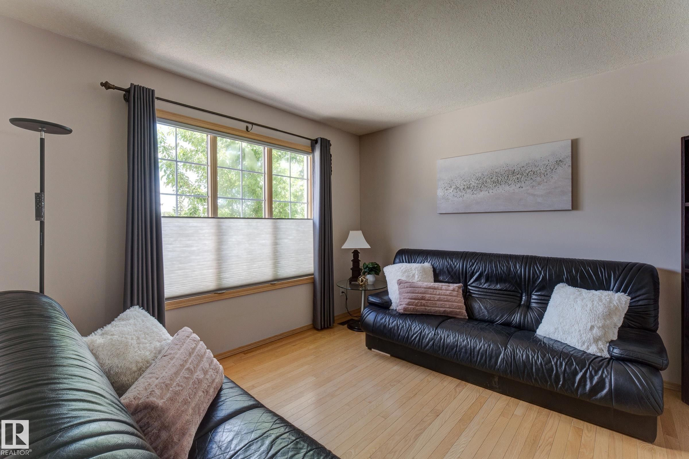 1108 112A Street, Edmonton, AB