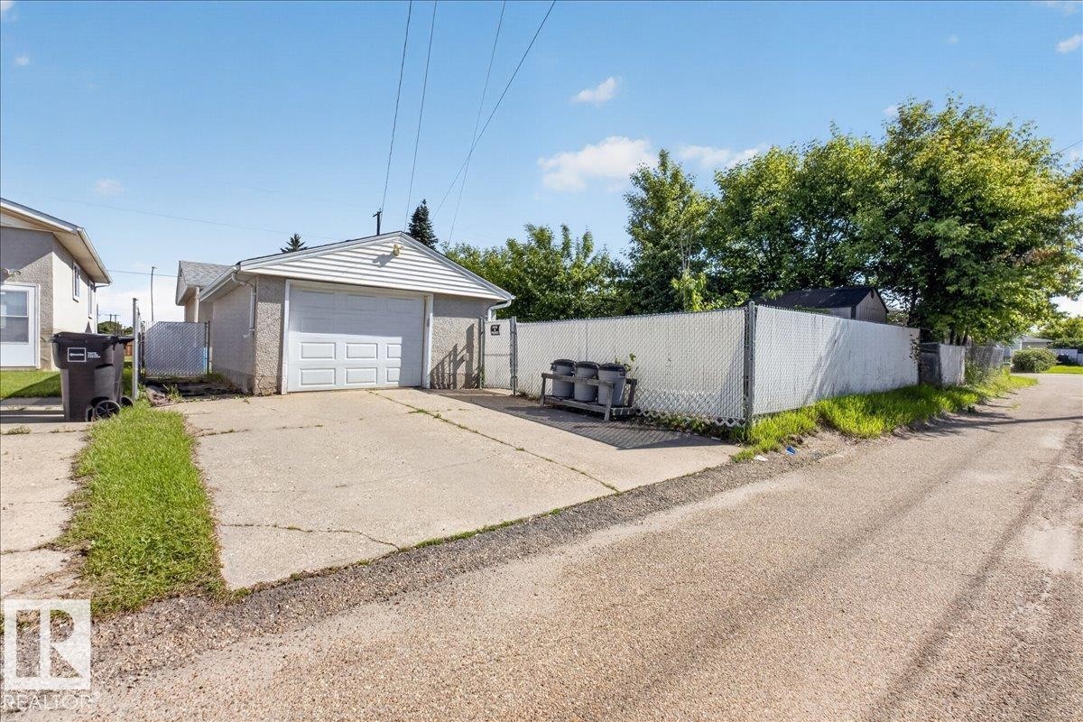 7807 128 Avenue, Edmonton, AB