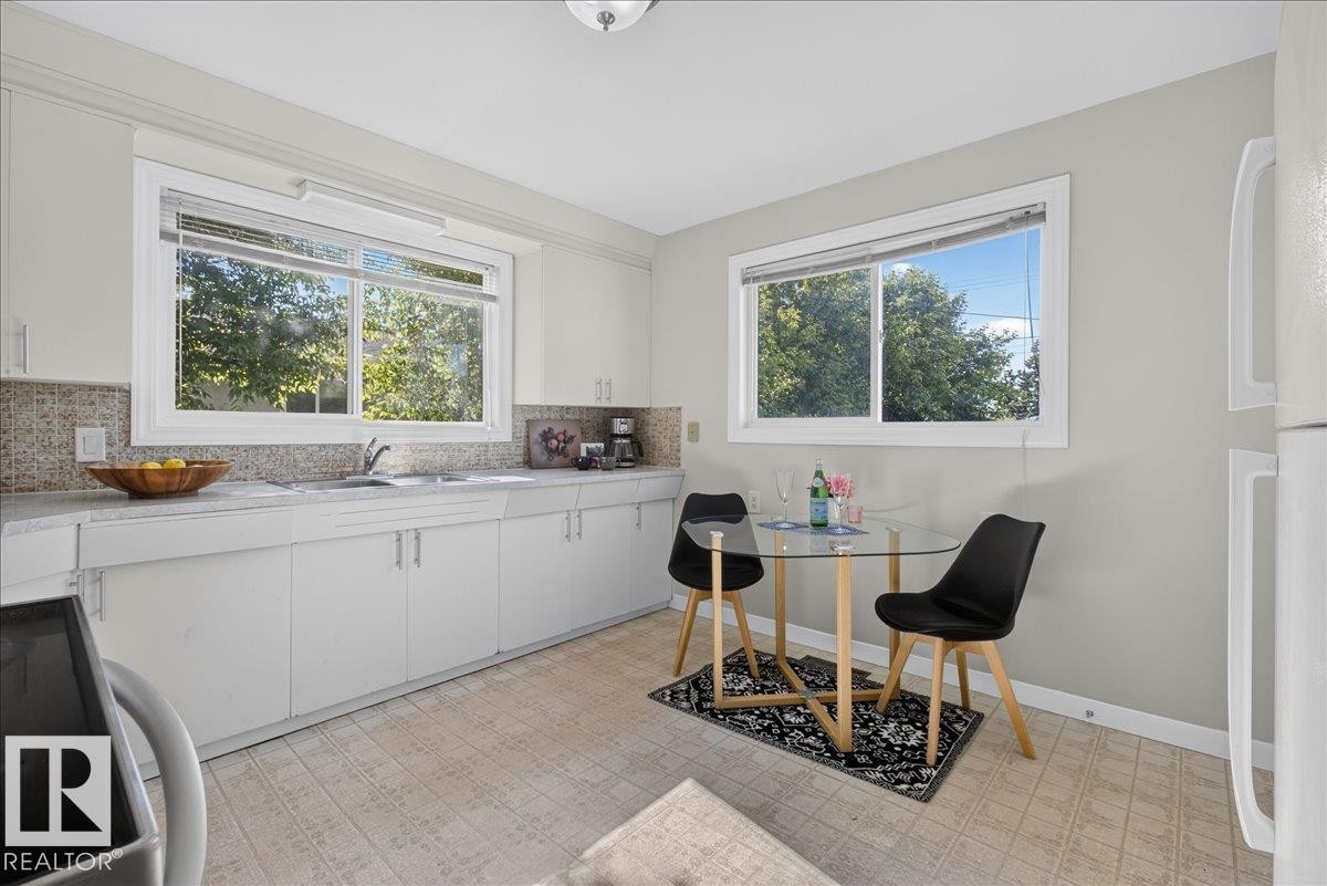 7807 128 Avenue, Edmonton, AB