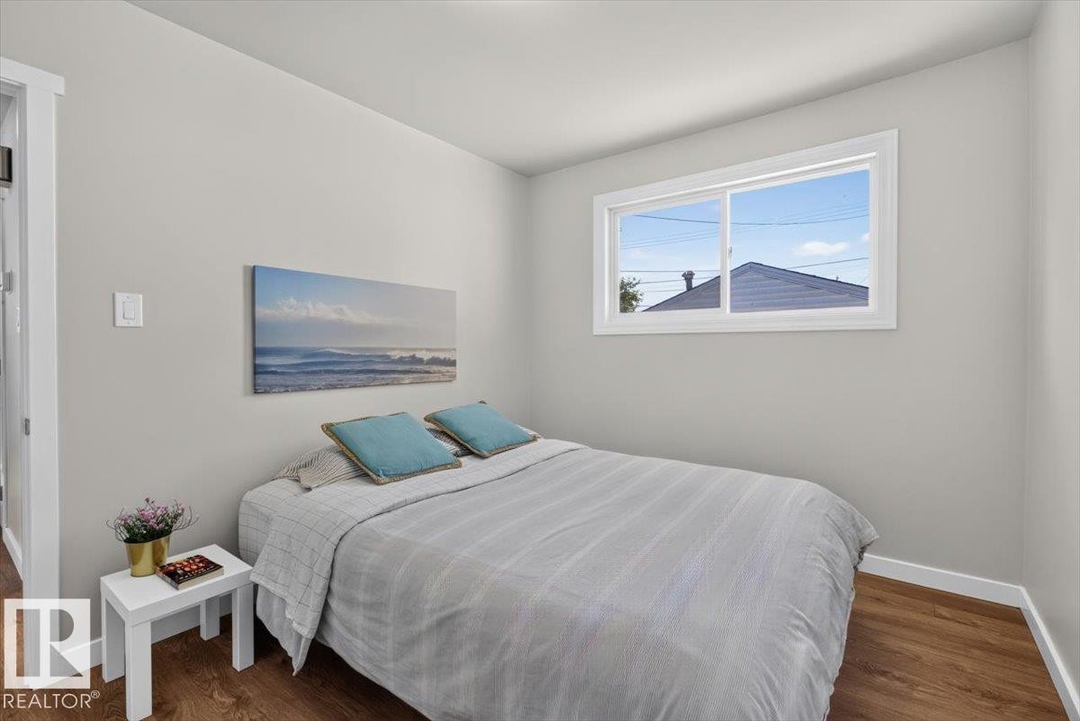 7807 128 Avenue, Edmonton, AB