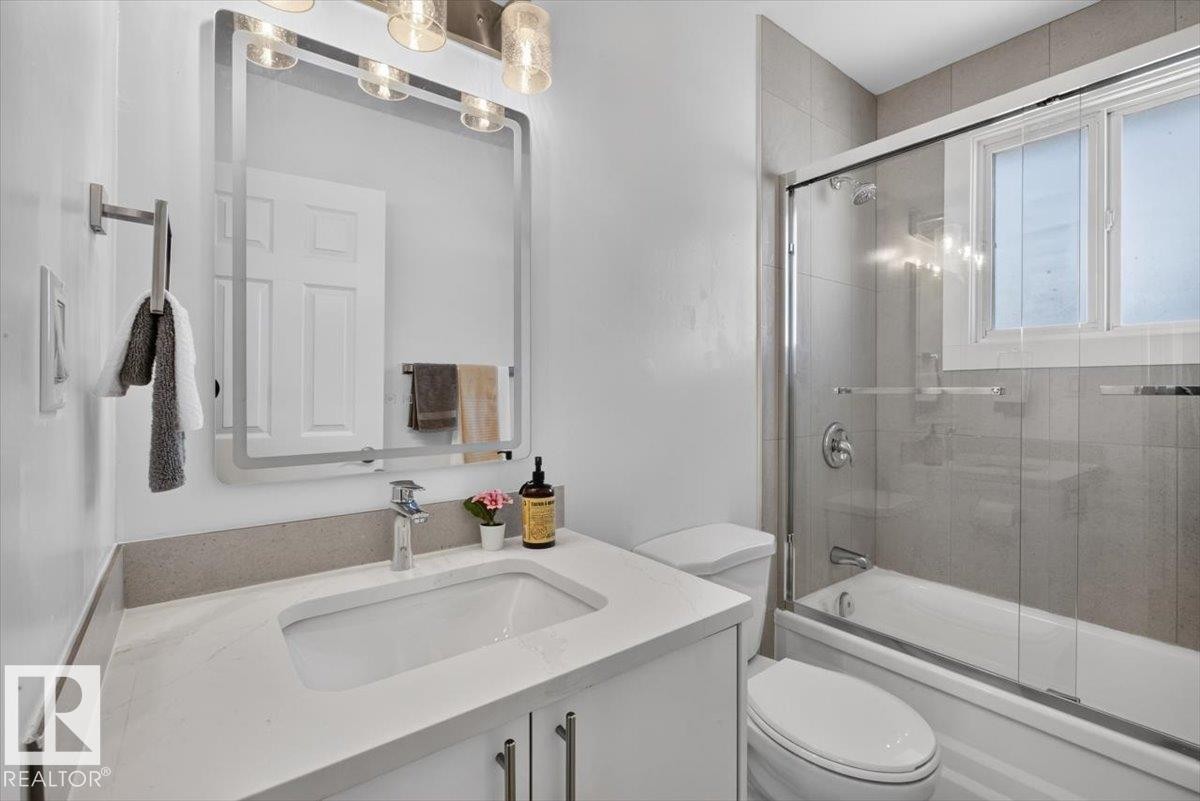 7807 128 Avenue, Edmonton, AB