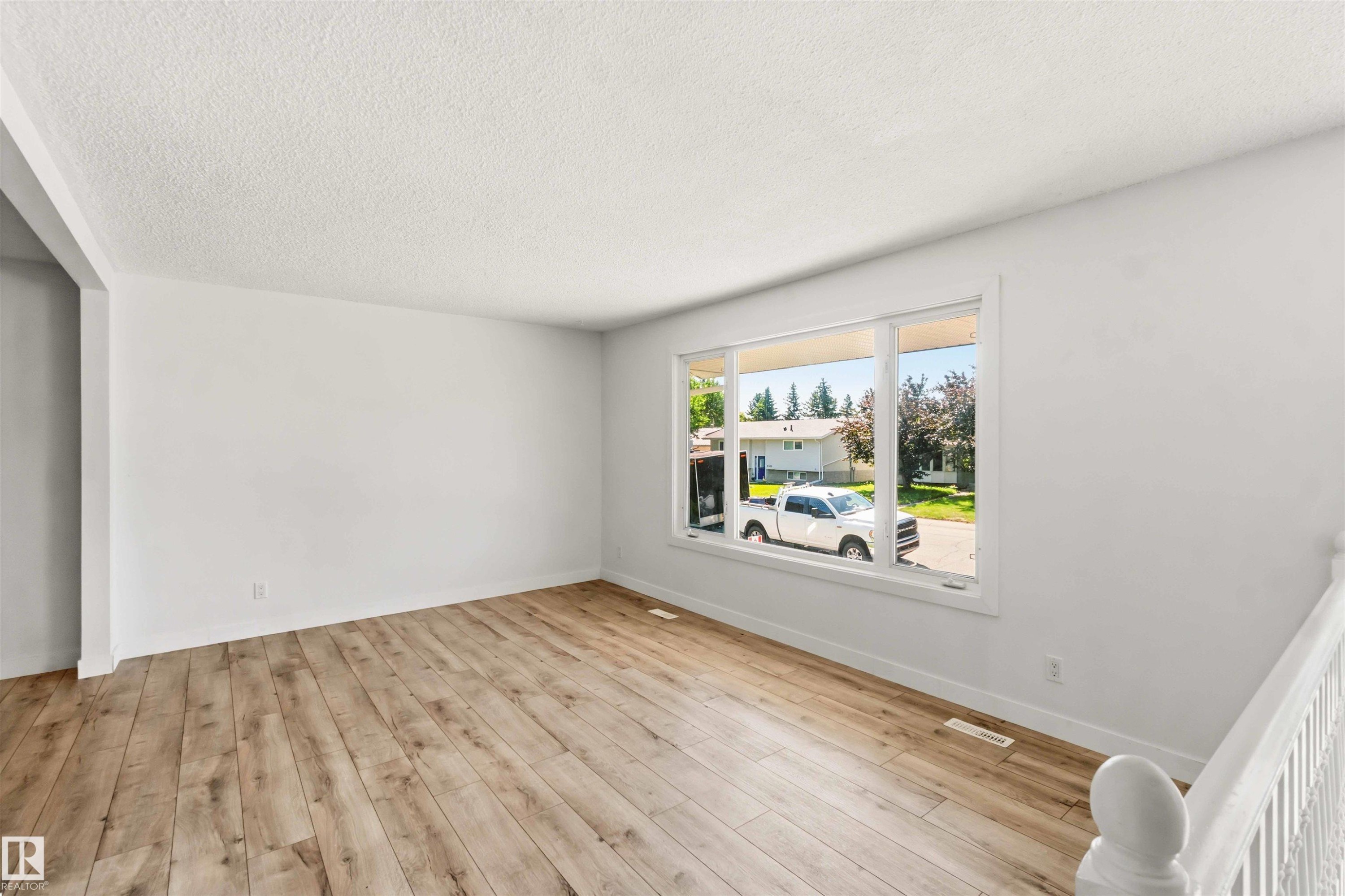 4227 40 Avenue, Stony Plain, AB