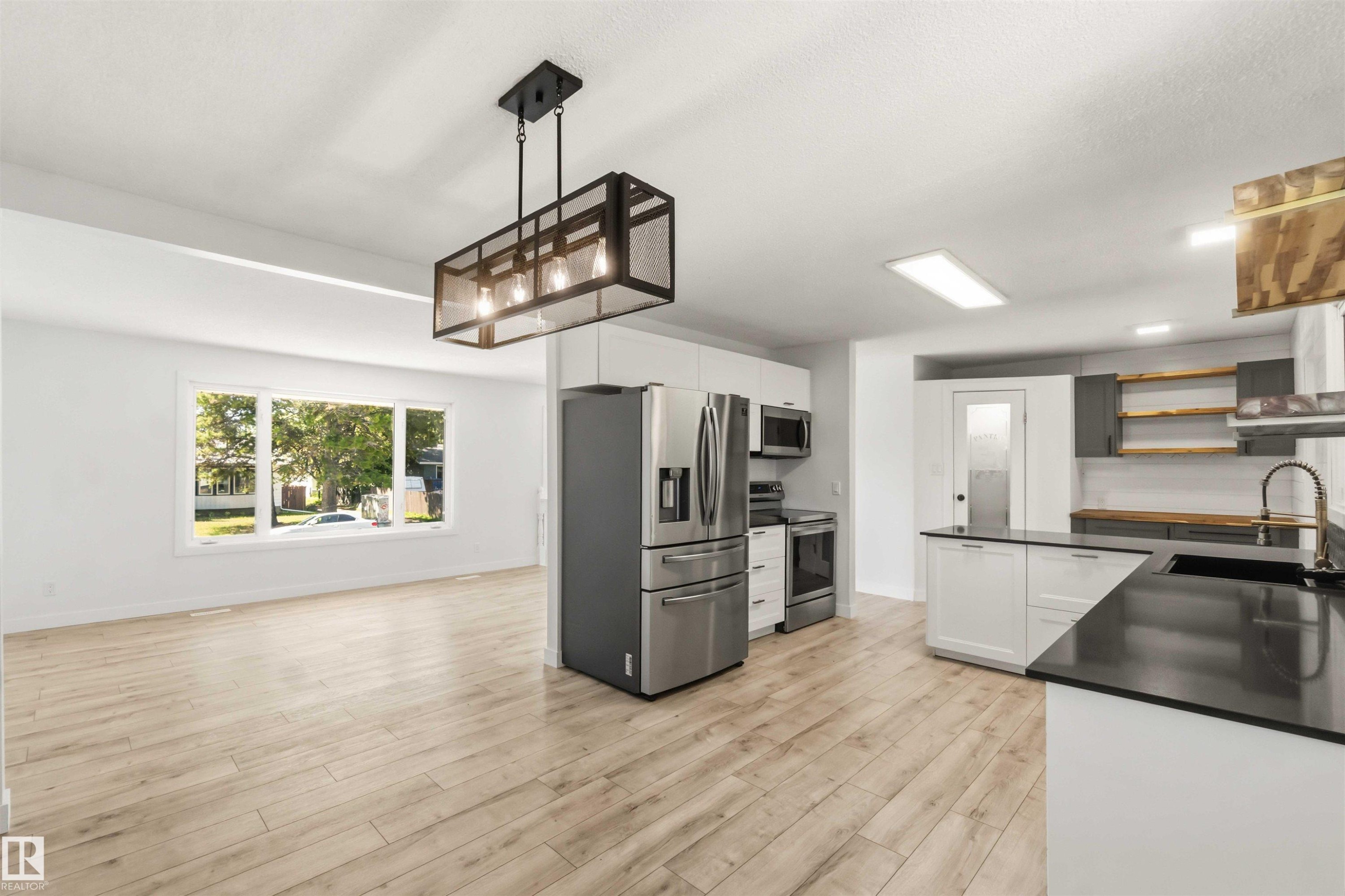 4227 40 Avenue, Stony Plain, AB