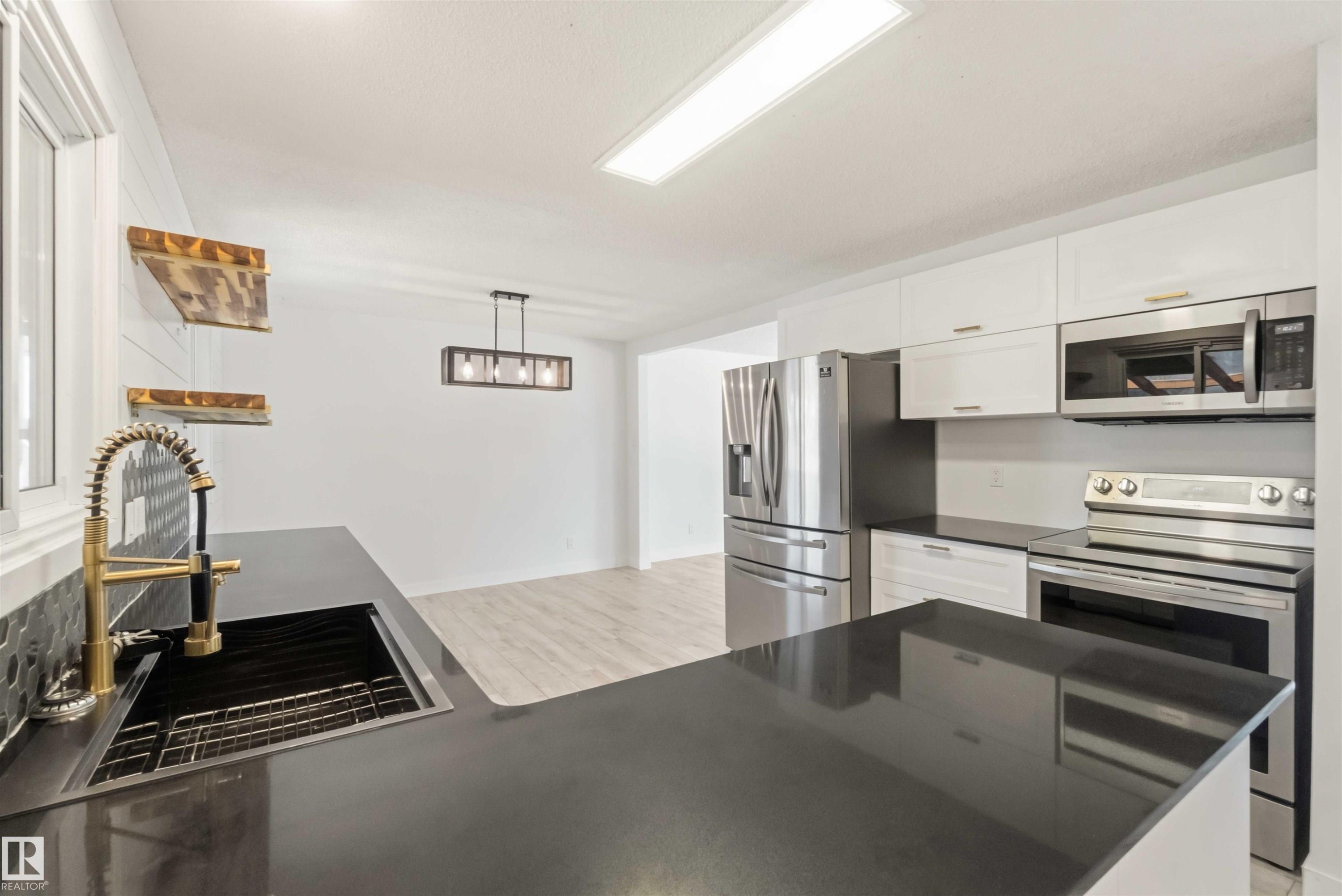 4227 40 Avenue, Stony Plain, AB