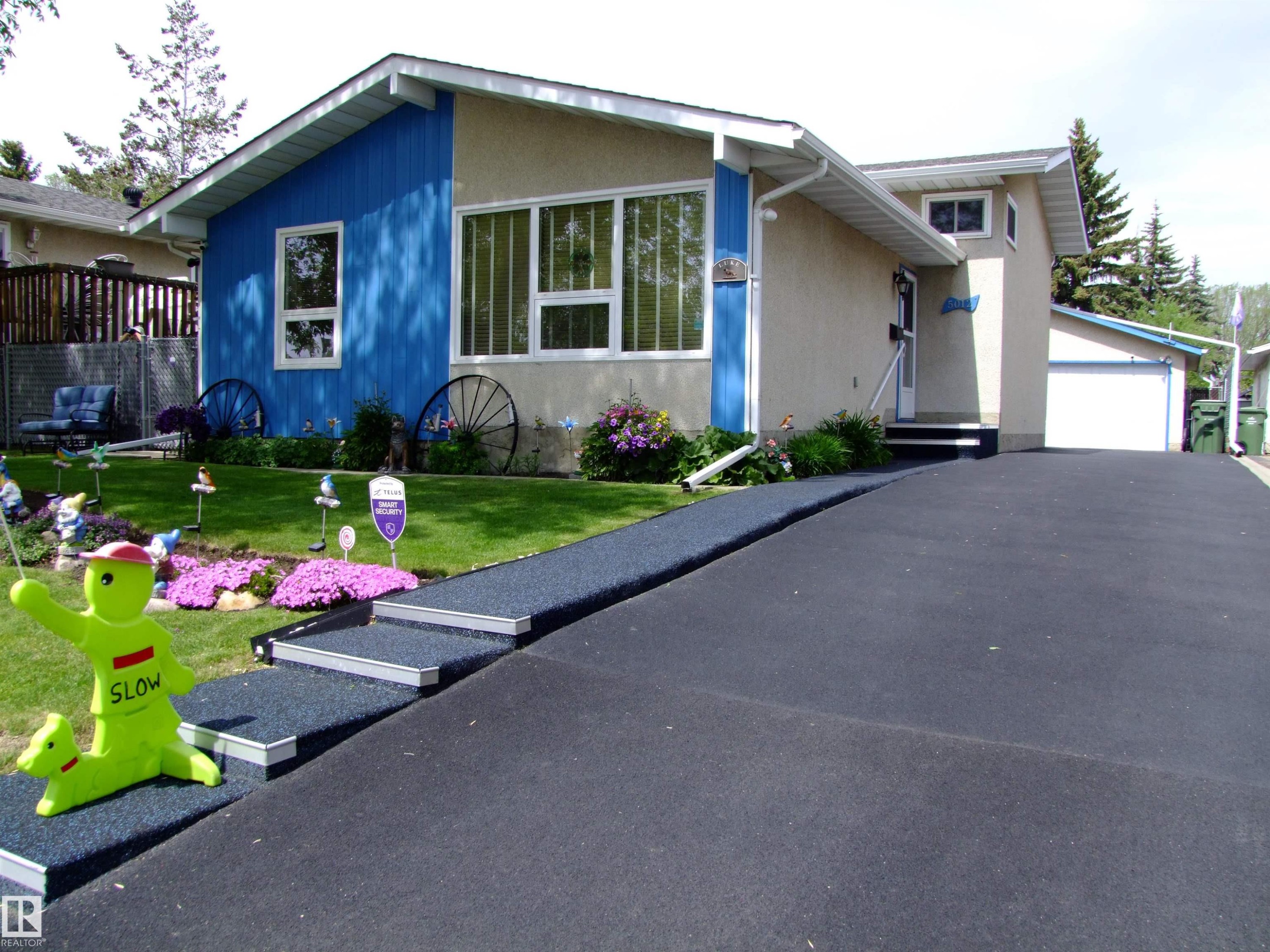 5012 57 Avenue, Leduc, AB