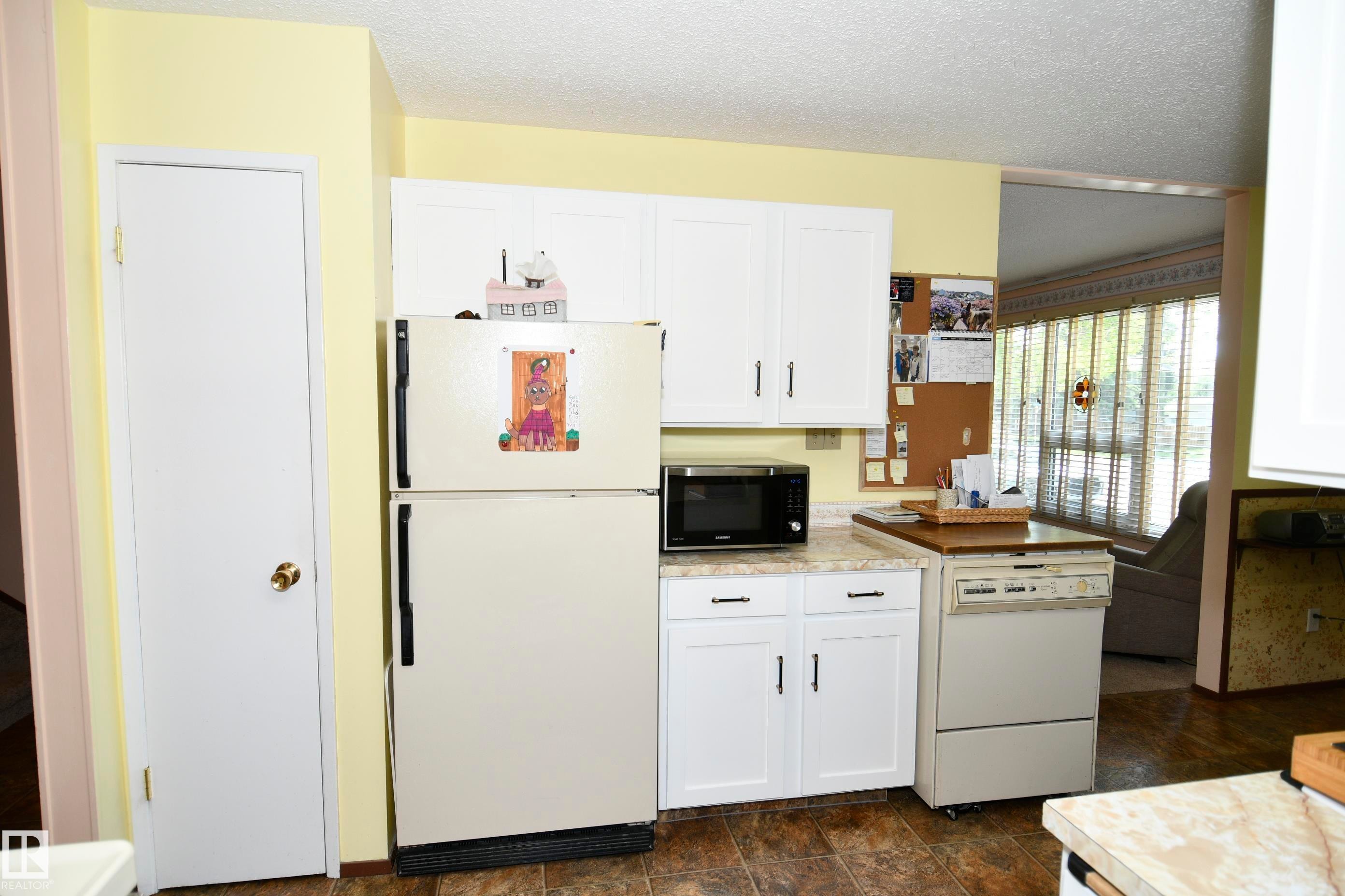 5012 57 Avenue, Leduc, AB