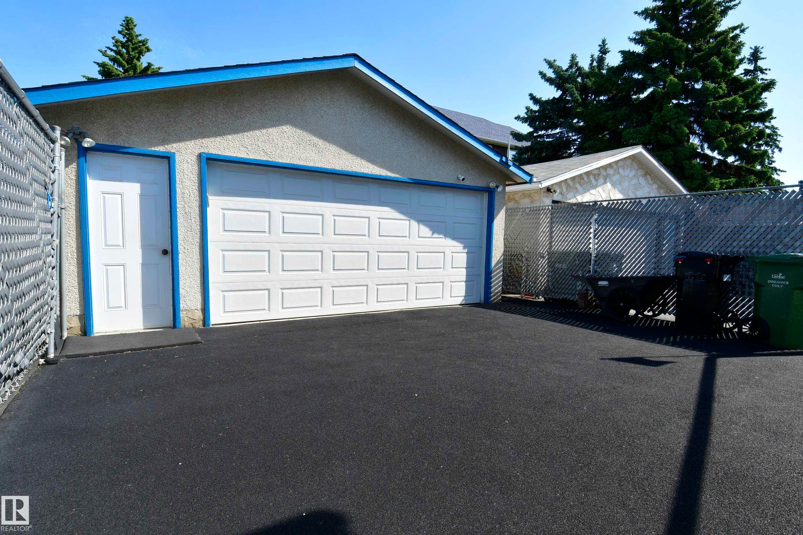 5012 57 Avenue, Leduc, AB