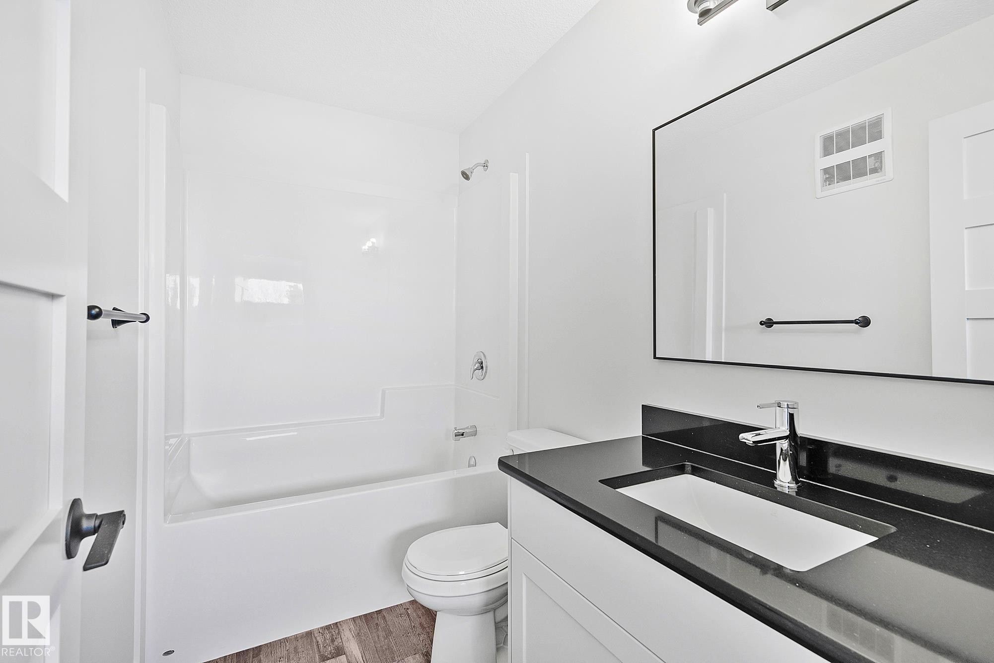 4803 53 Avenue, Thorsby, AB - Indoor Photo Showing Bathroom