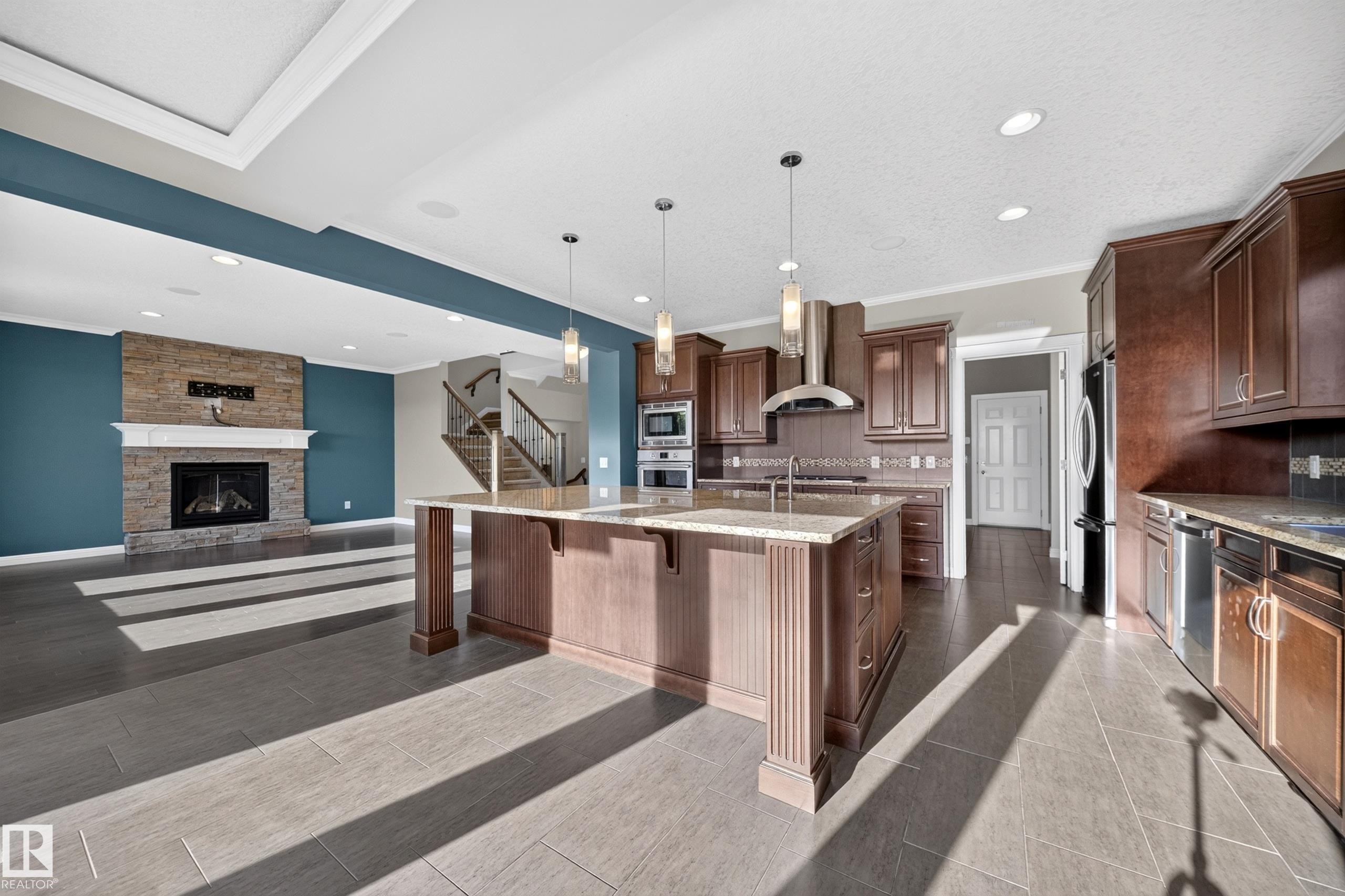 2273 Warry Loop, Edmonton, AB