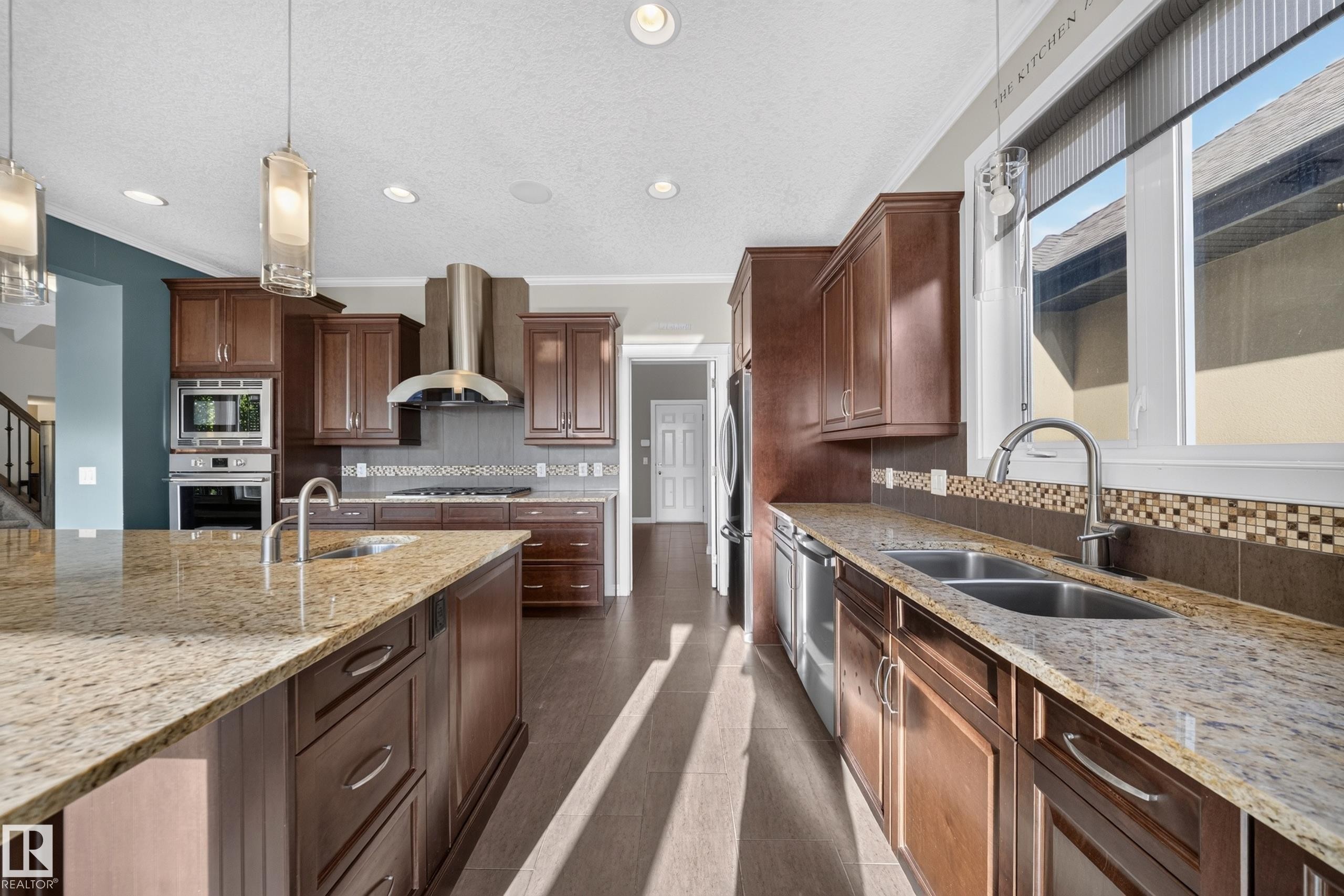 2273 Warry Loop, Edmonton, AB