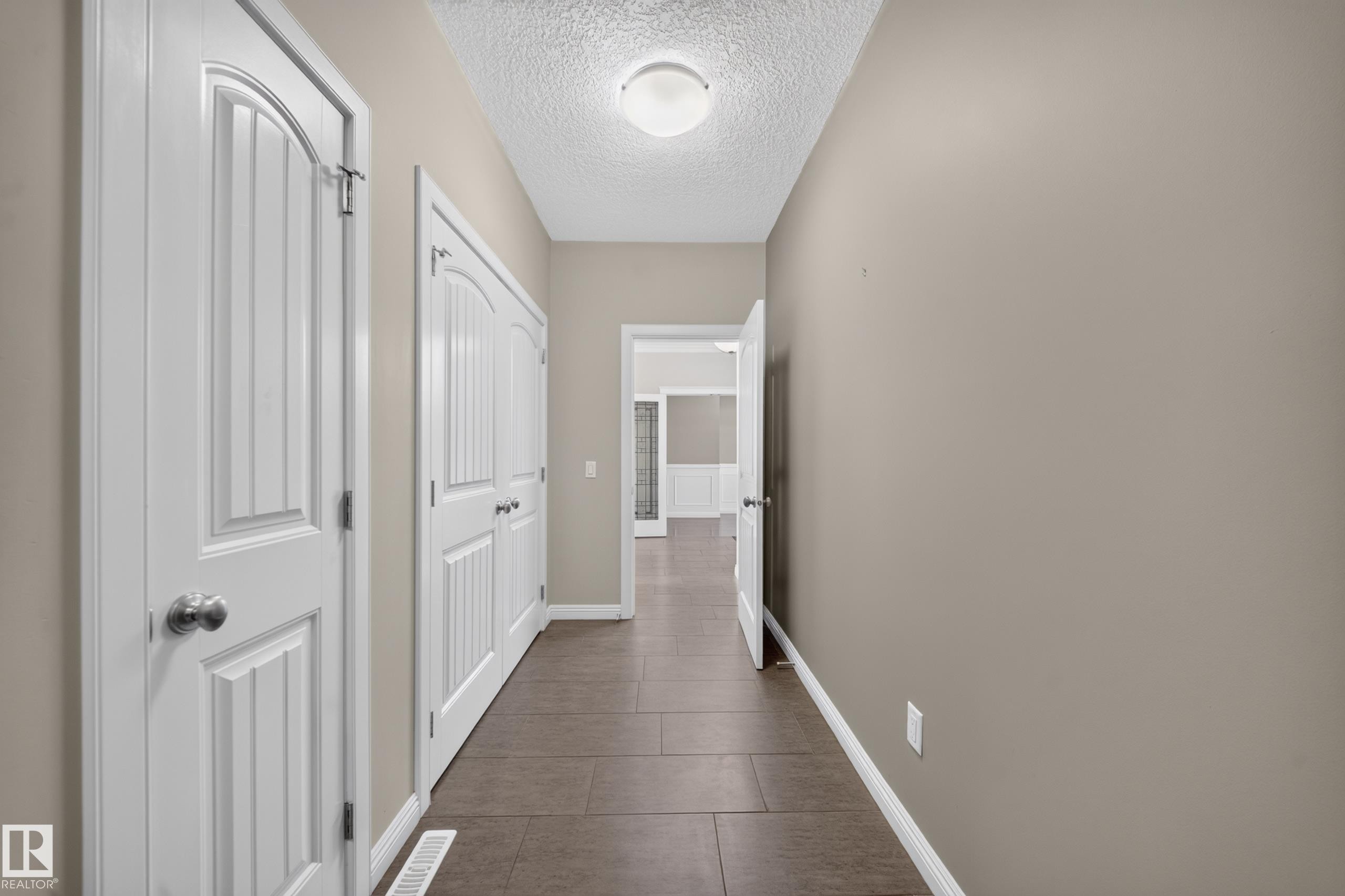 2273 Warry Loop, Edmonton, AB