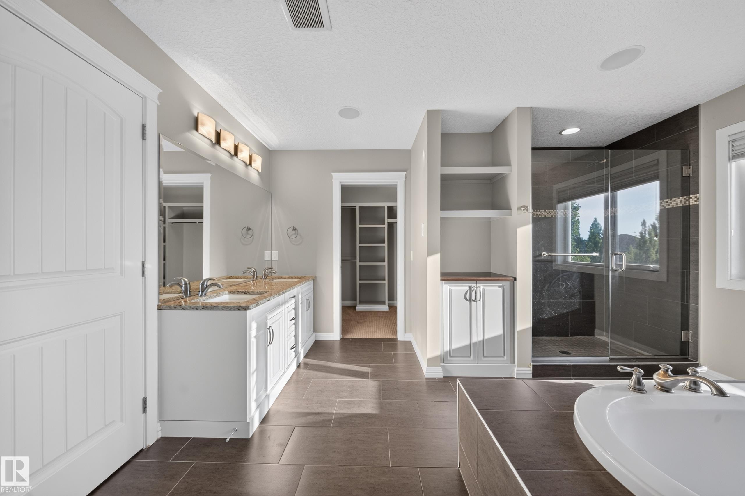 2273 Warry Loop, Edmonton, AB