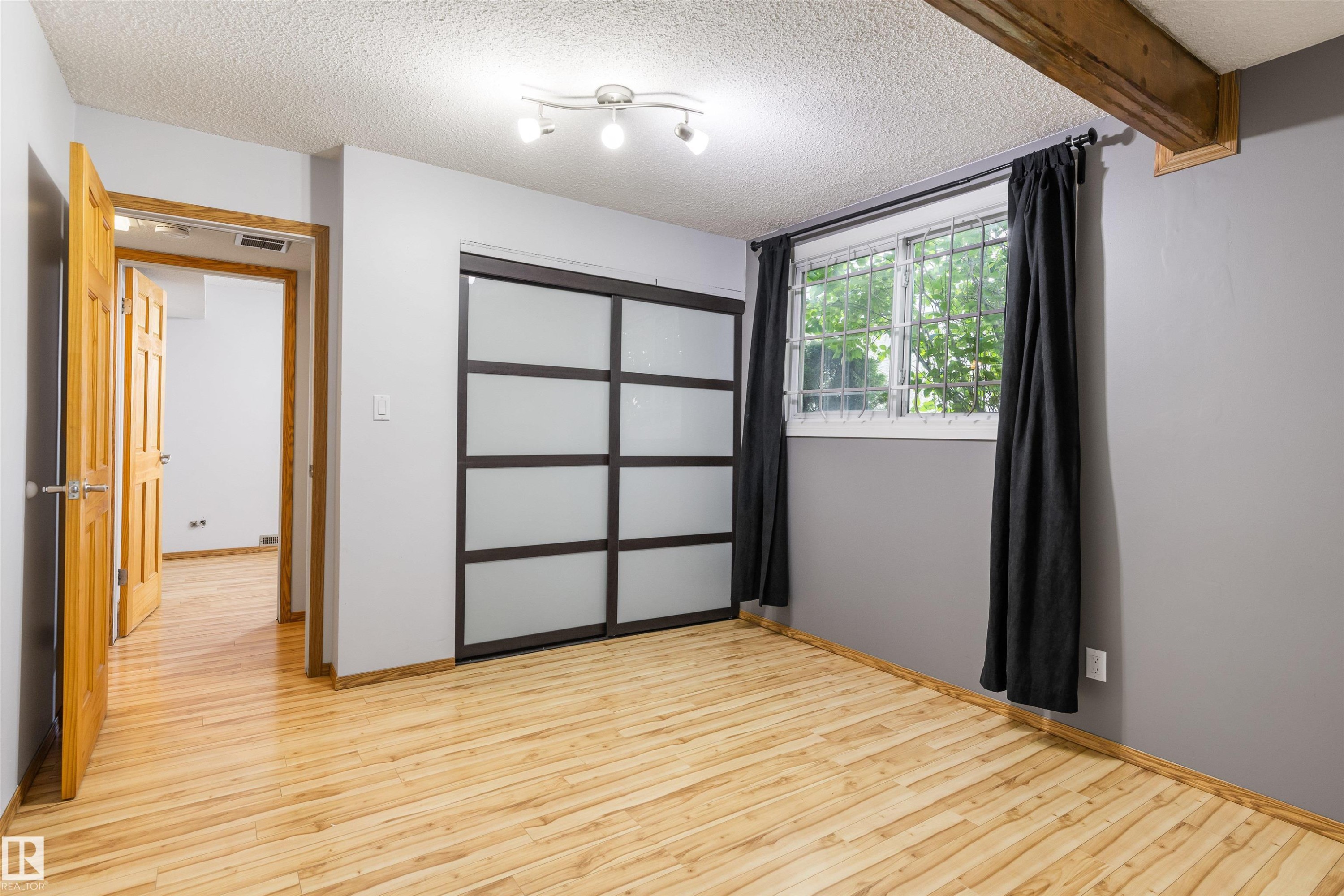 11 Northwoods Village, Edmonton, AB