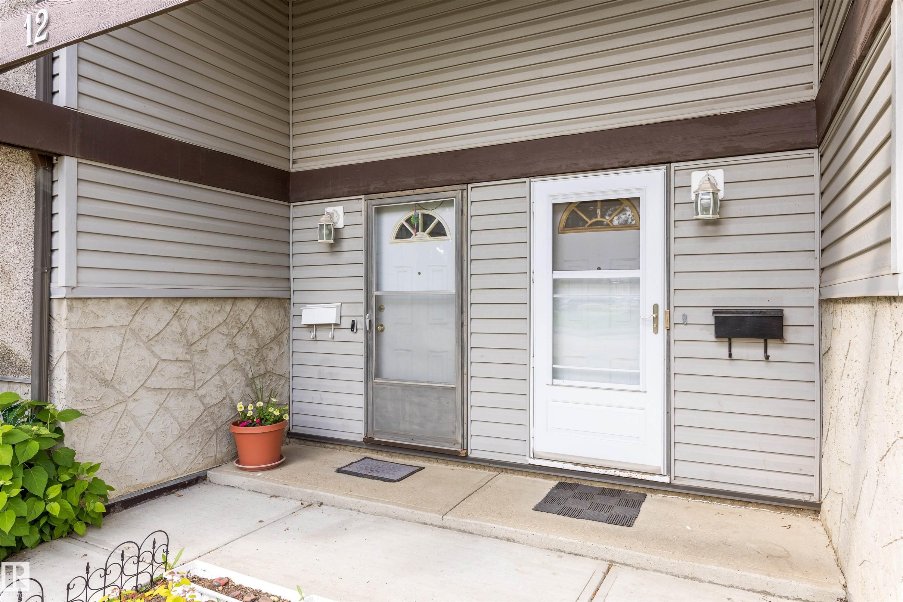 11 Northwoods Village, Edmonton, AB