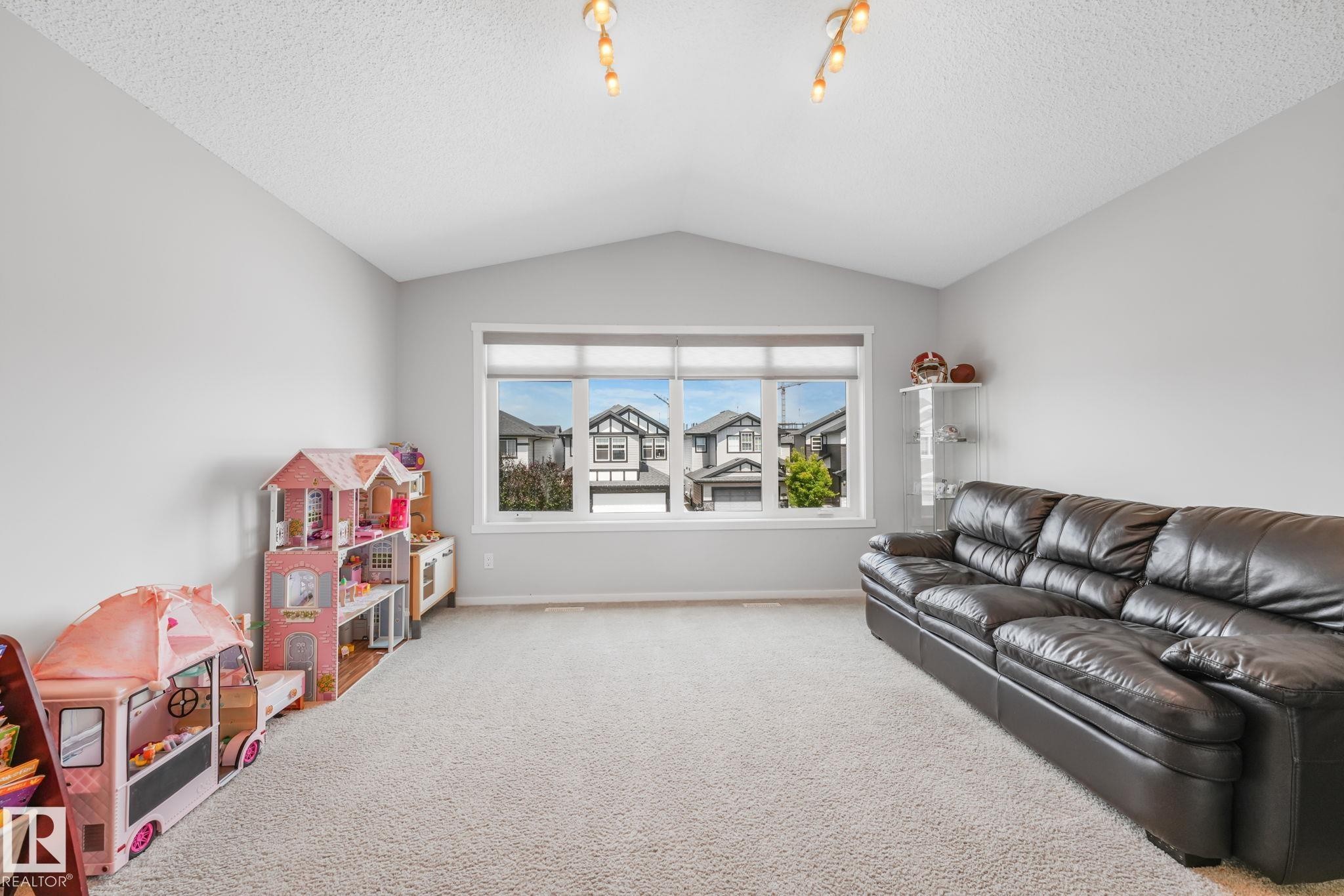 20741 98A Avenue, Edmonton, AB