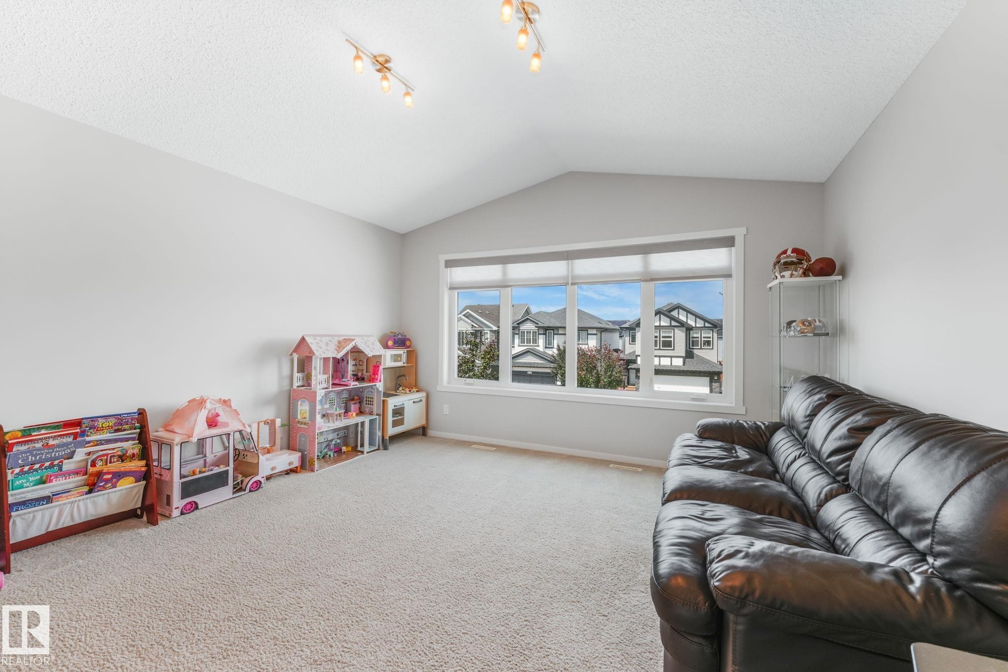 20741 98A Avenue, Edmonton, AB