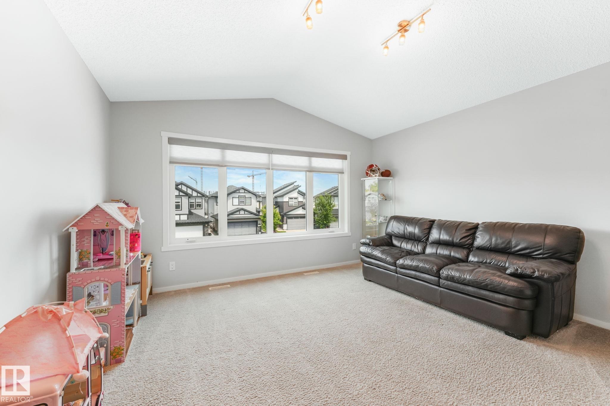 20741 98A Avenue, Edmonton, AB